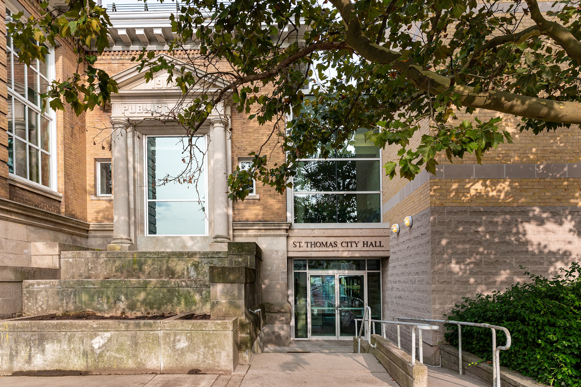 St. Thomas City Hall 11