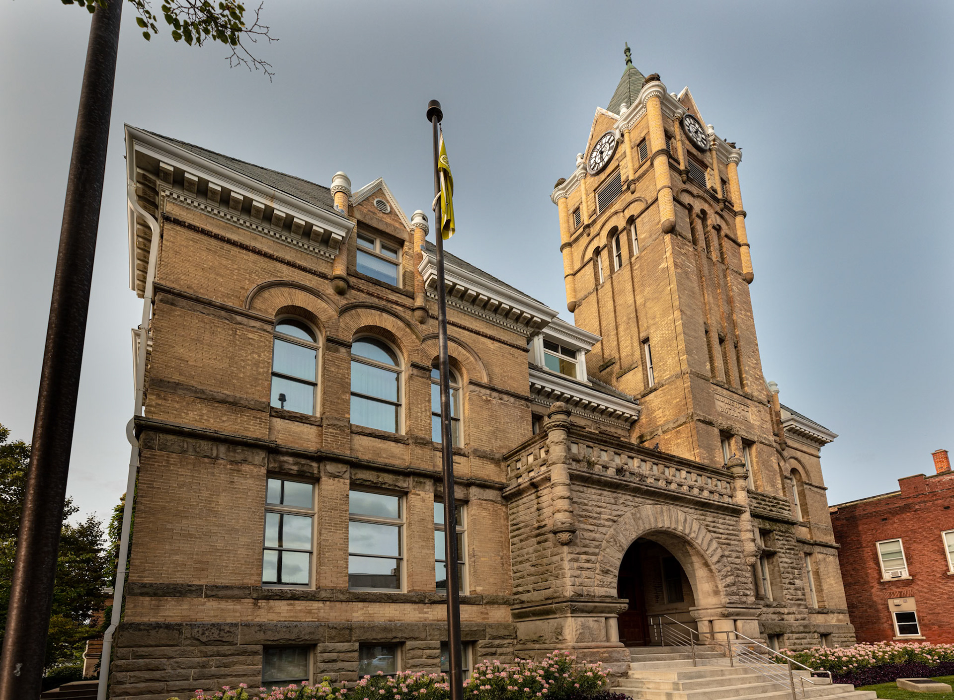 St. Thomas City Hall 5