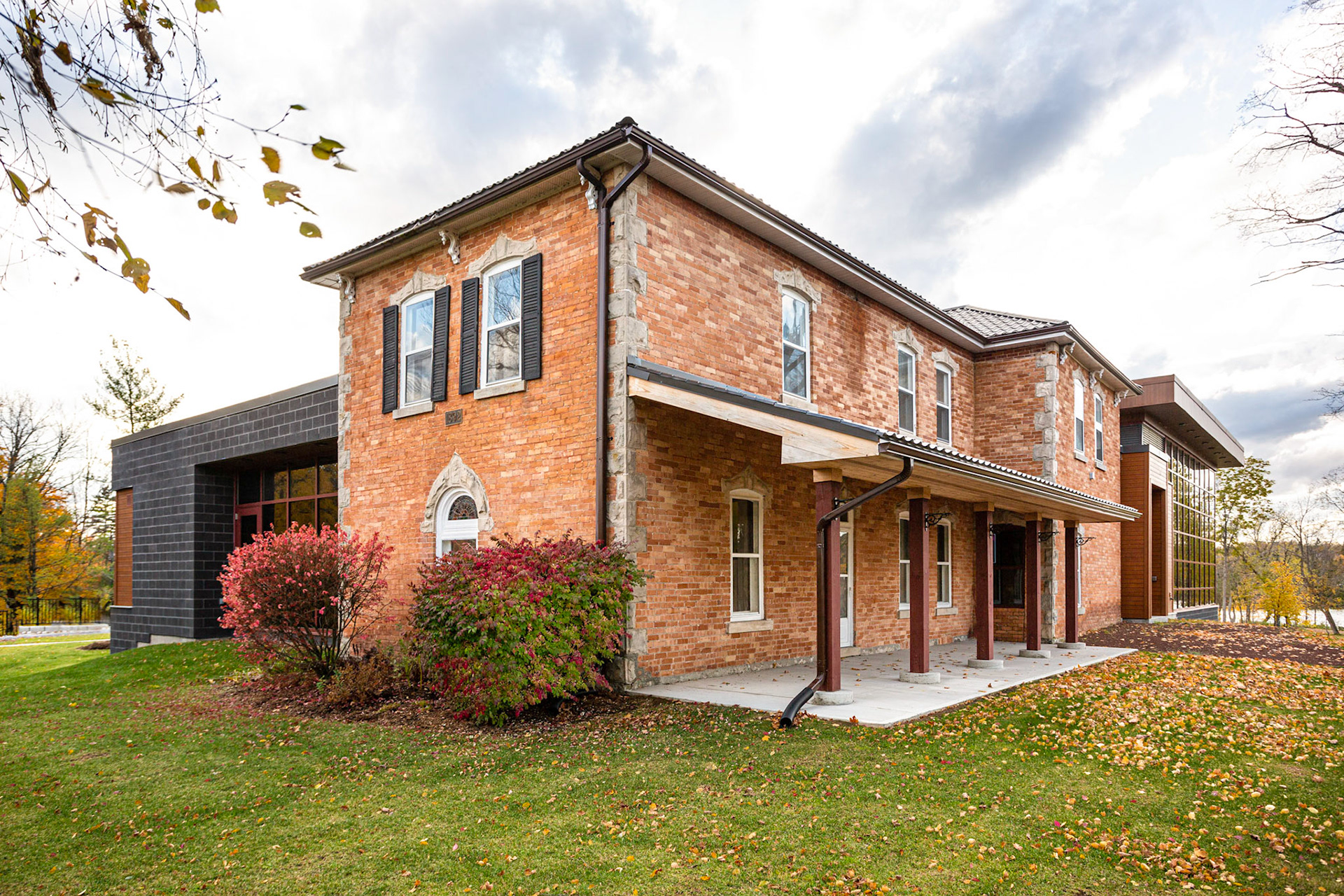 Hillsburgh Public Library 6