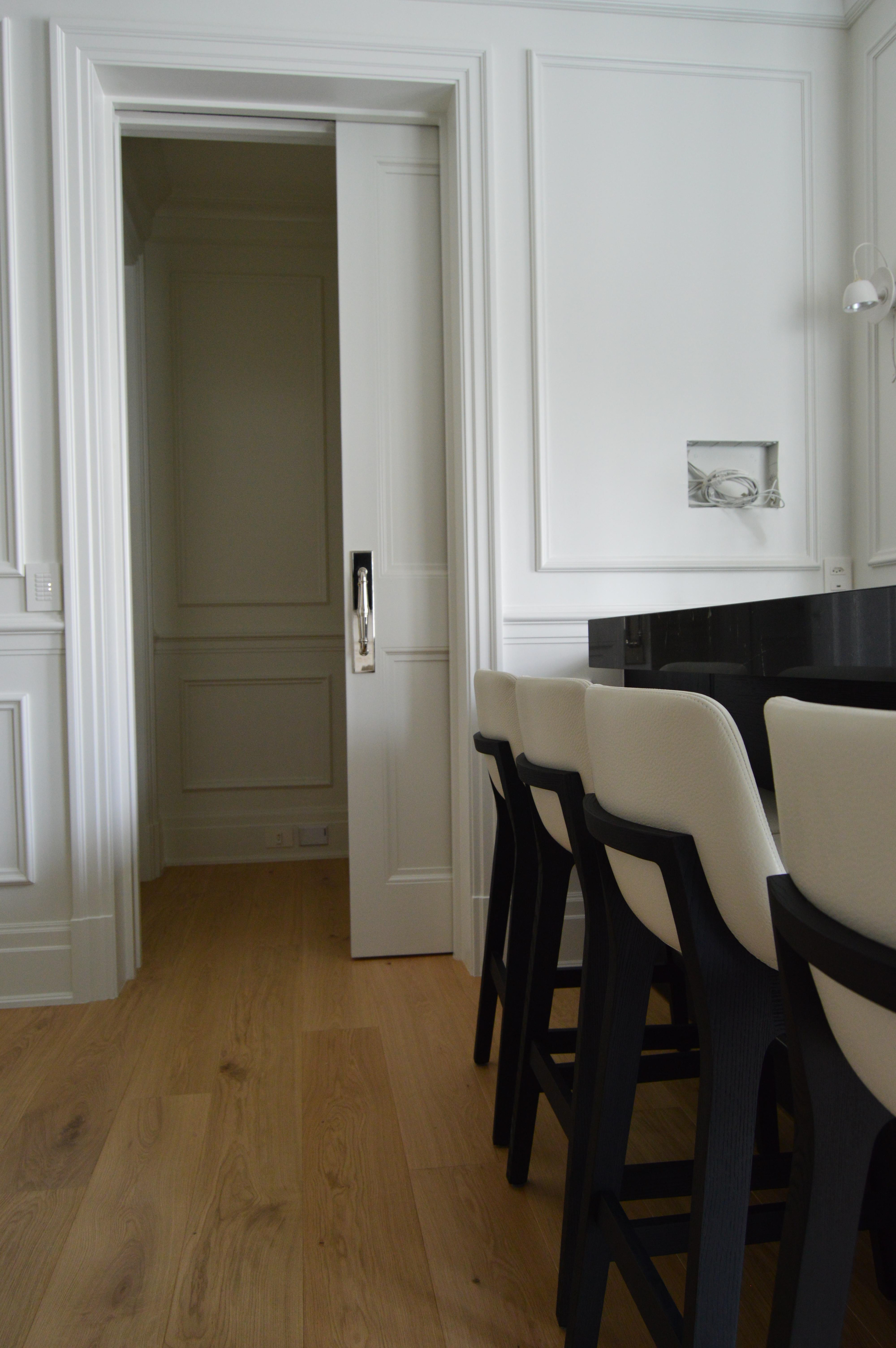 Sala de almoço - Projeto AKP - Portas, guarnições, rodapés, rodameios e boiseries