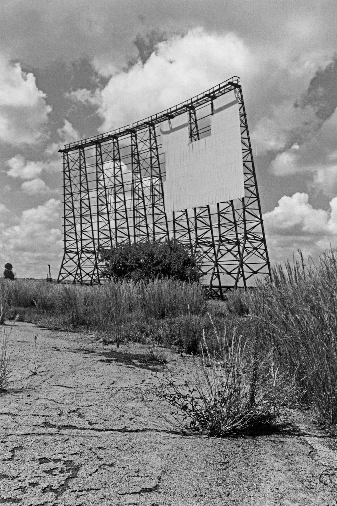 Saloon-at-noon-(Halfway-House-Drive-in)