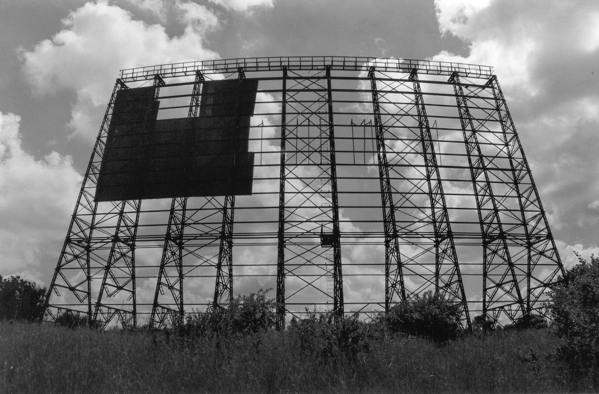 Back-to-the-Wall-(Halfway-House Drive-in)