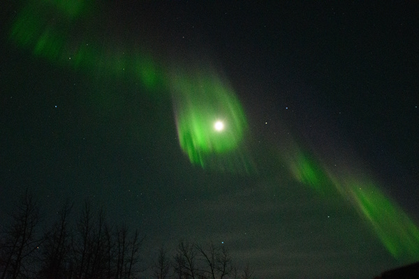Auroras and Waning Crescent Moon, Press L and then F11 for …