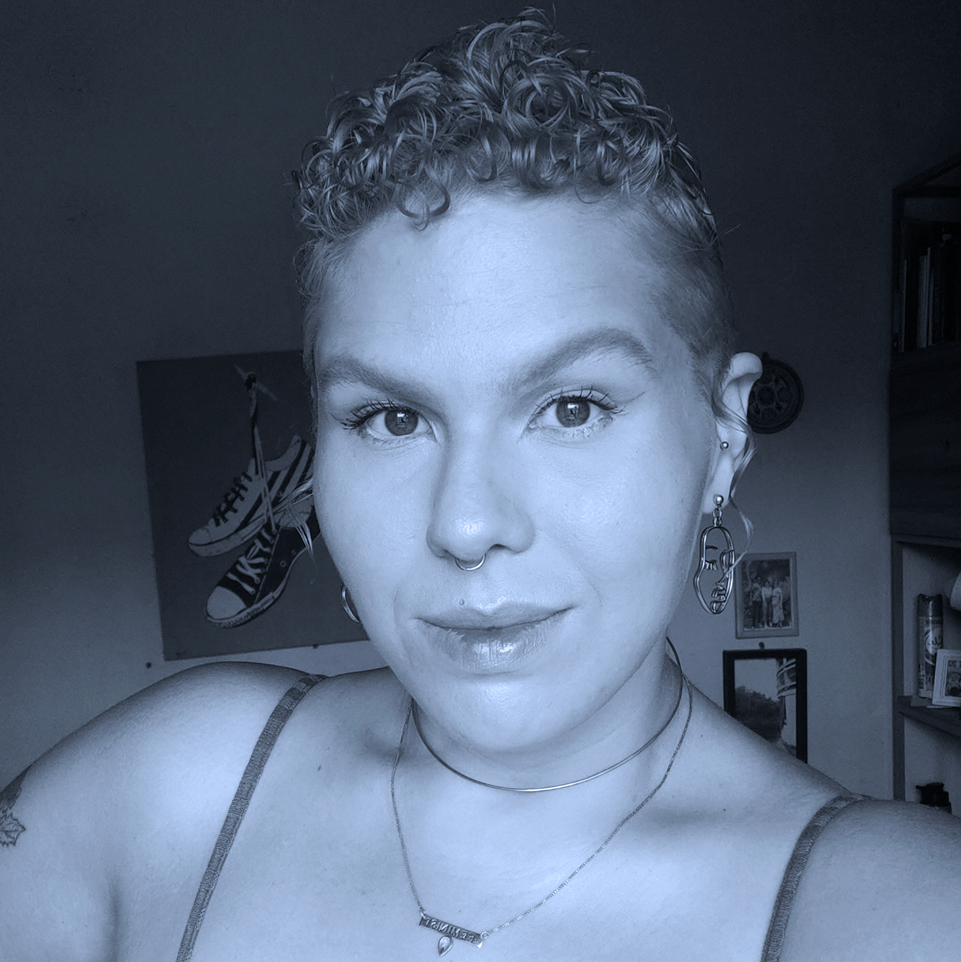 Mandie Gil (Conselheira e Financeiro)