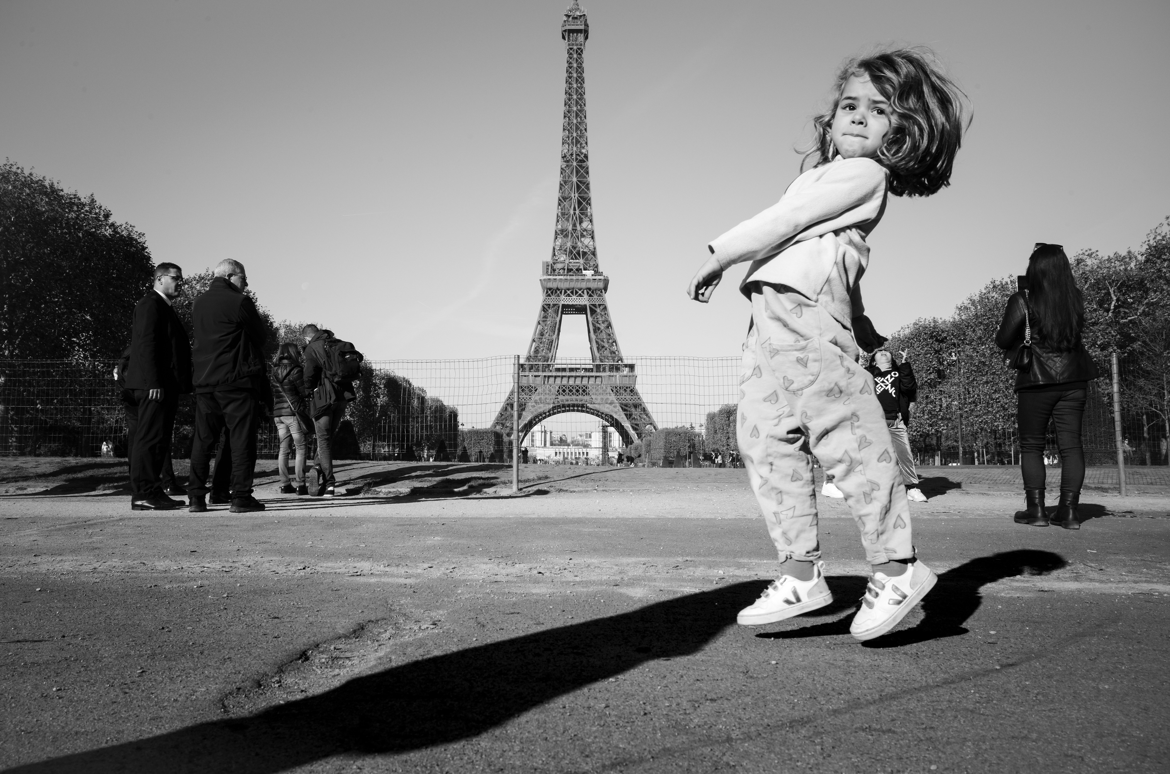 La tour Eiffel en arrière-plan