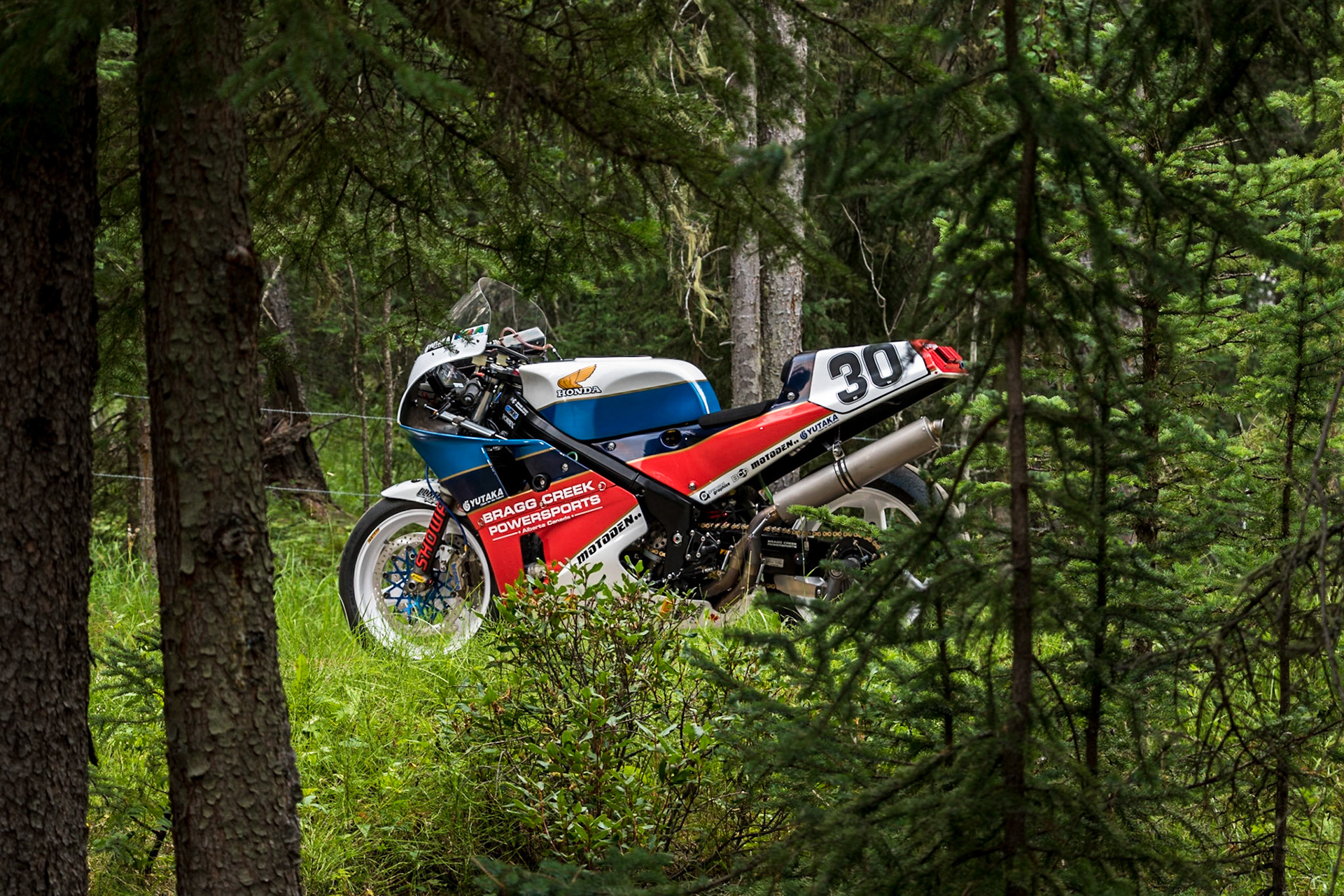 Bragg Creek, Alberta, Canada. August 10th 2018. The Bragg Creek Powersports Honda RC30. The bike finished 16th in 2018 and followed up with 13th place in 2018 at the isle of man classic TT races.