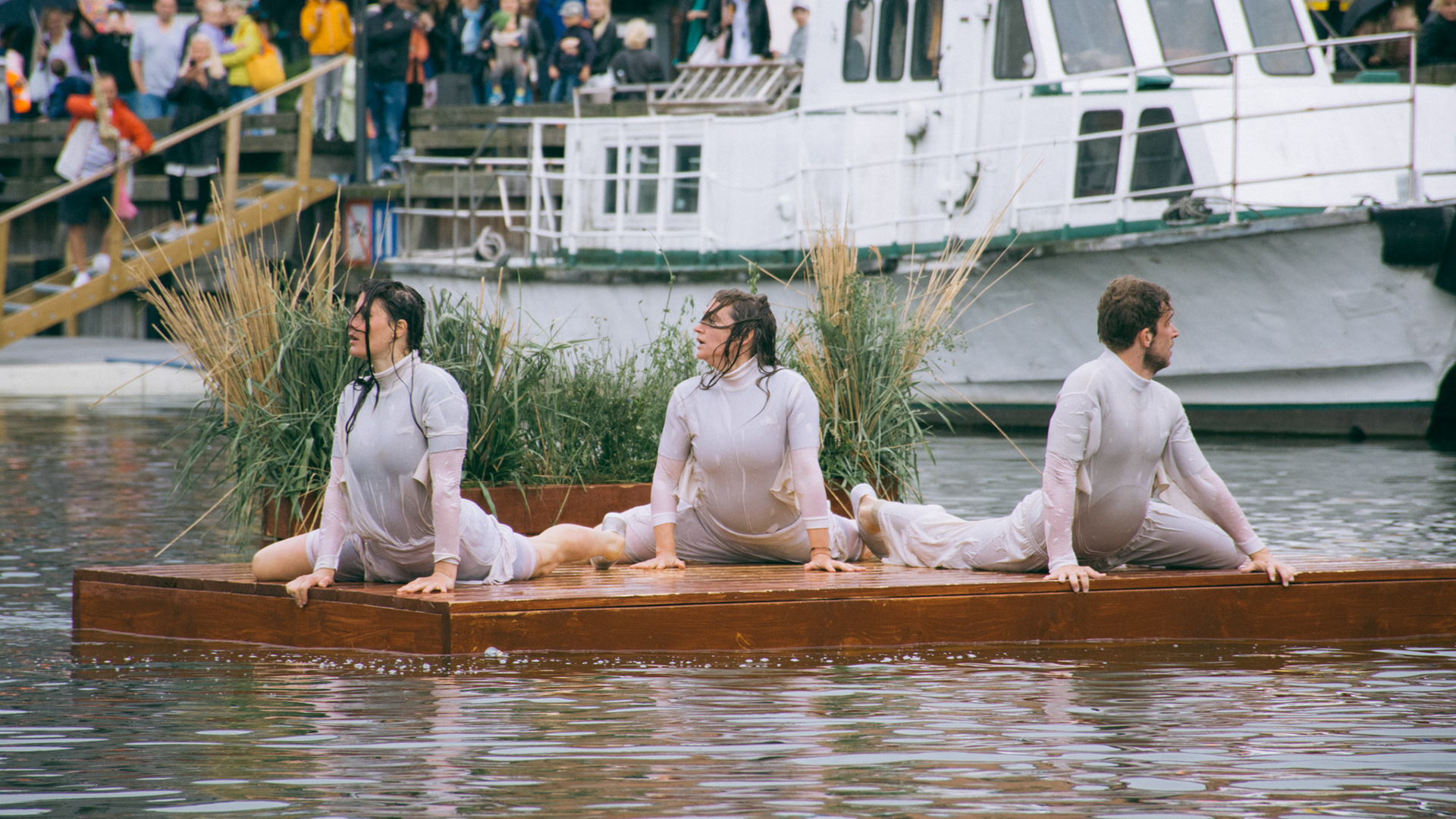 Performance "Two sink, three float" 2017, Klaipėda