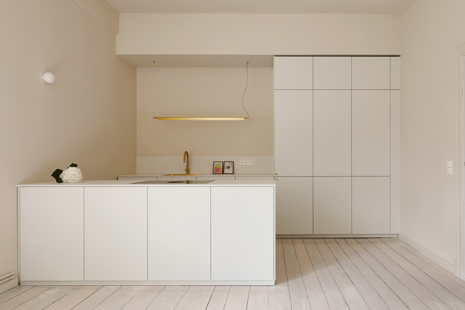 Interior Fotografie von Maike Piorr, moderne minimalistisch Küche in Berlin