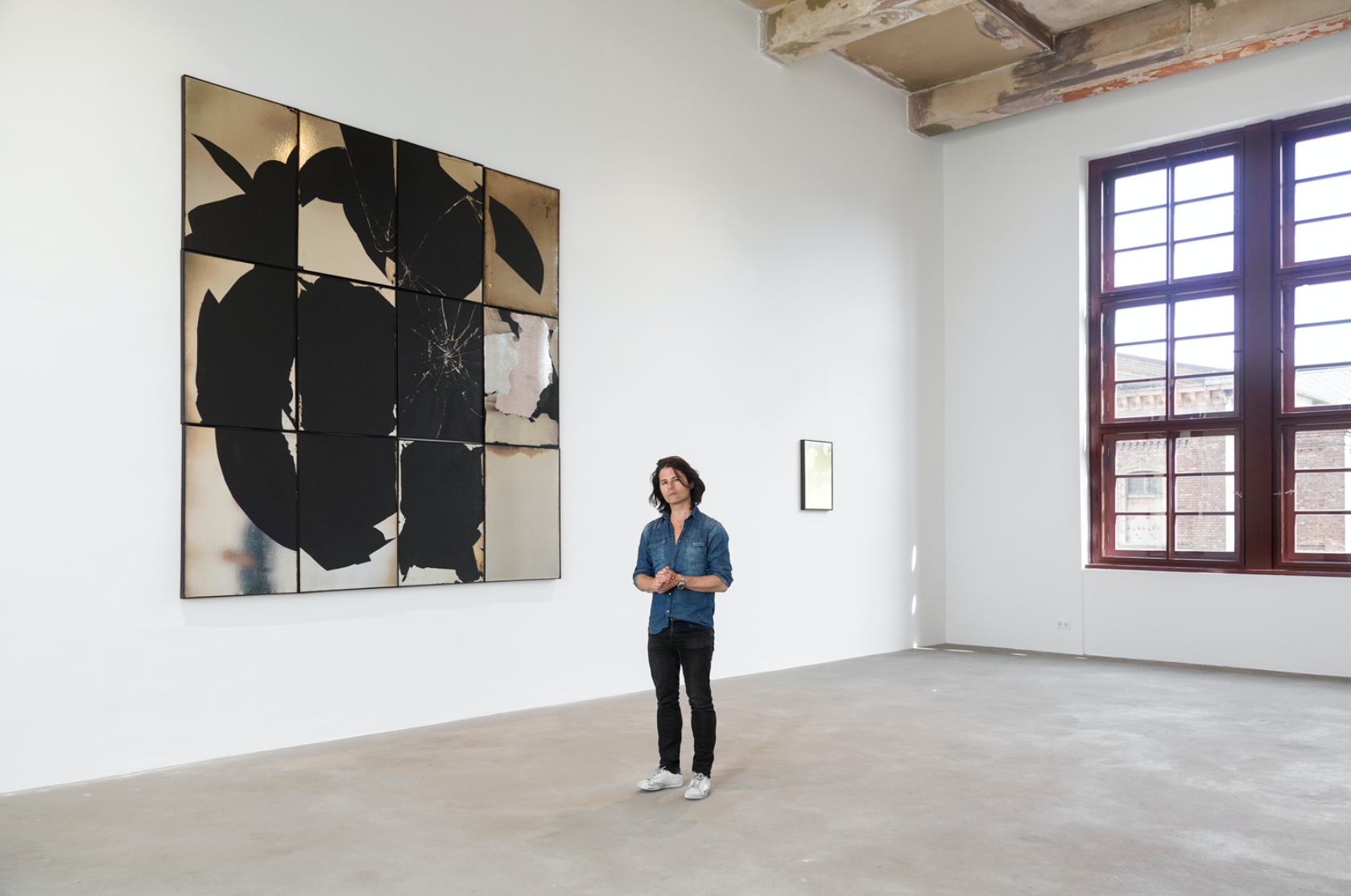 Portrait Fotografie, Artistportrait von Maike Piorr Berlin, Israelischer Künstler Nir Hod in Berlin