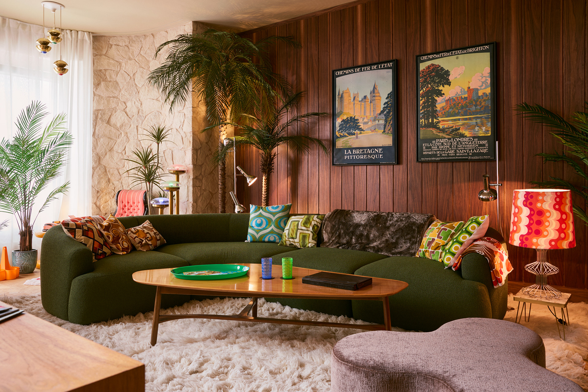 Interiorfotografie eines 70s Apartments in Berlin, fotografiert für Paul Kalkbrenner und Sony Music von Maike Piorr