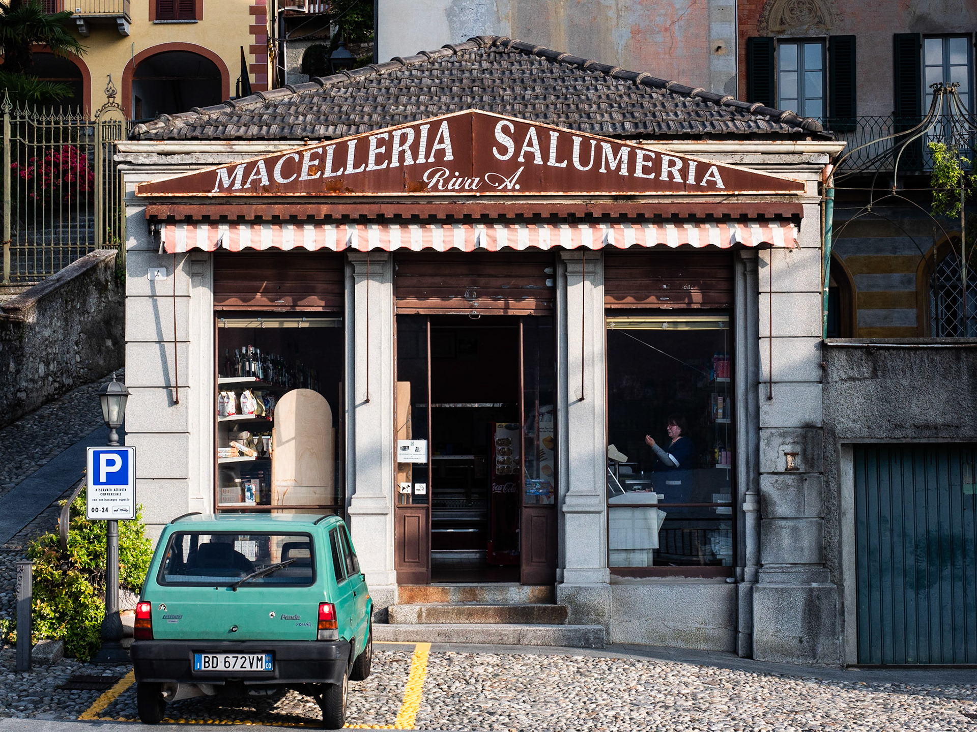 Tremezzina shopping run