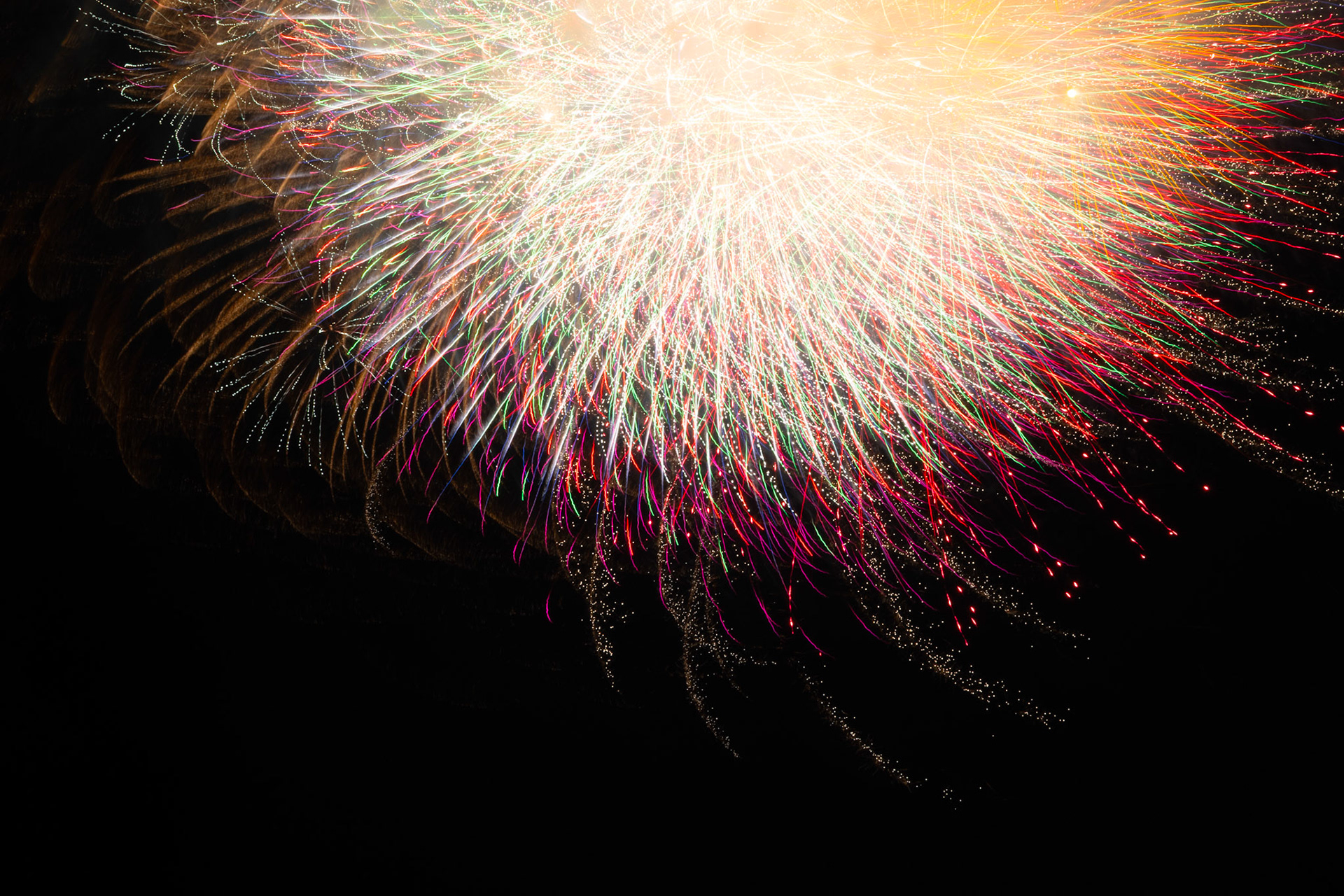 looks like a star that's about to explode in space