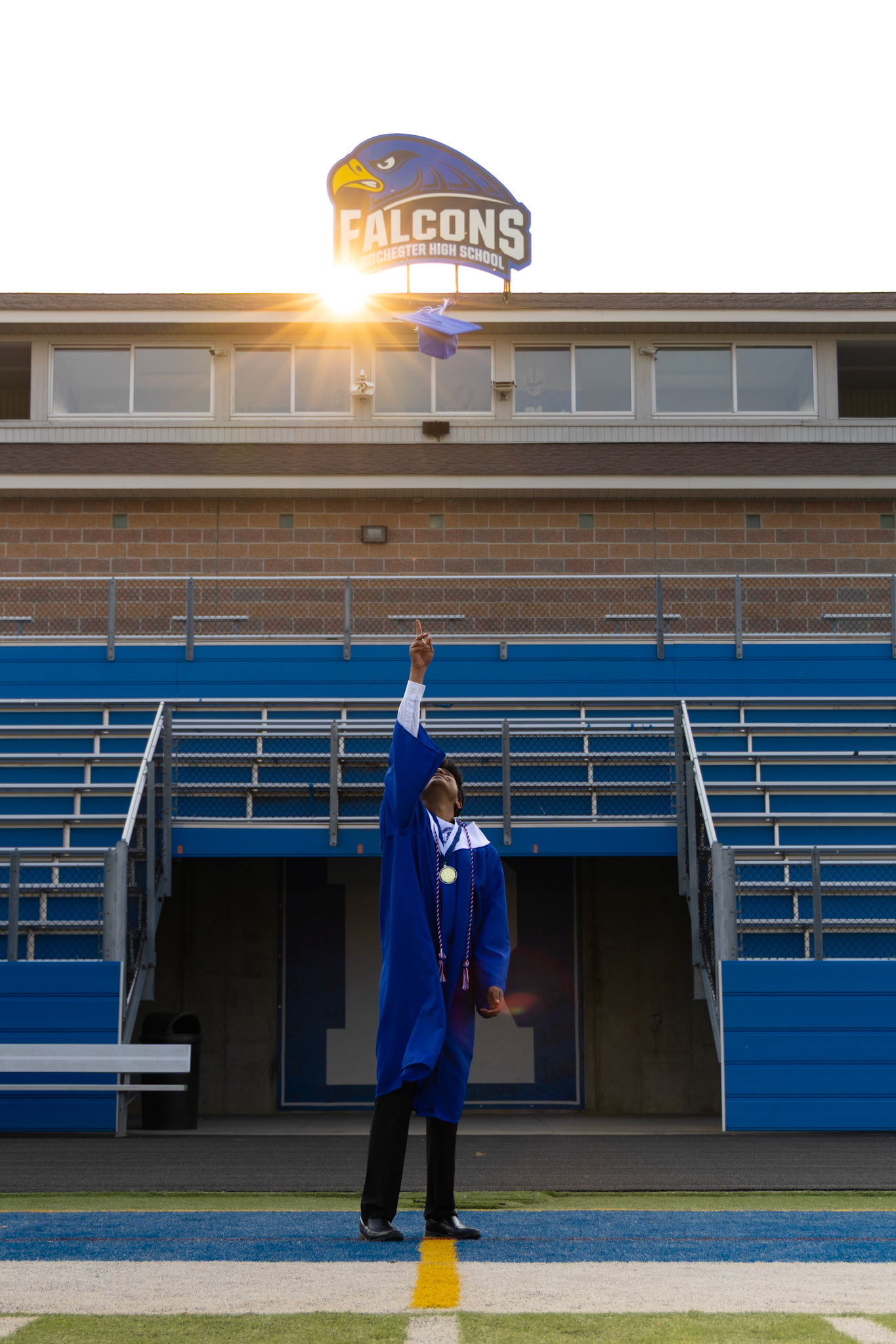 The way the hat ended up perfectly in that position that high up in the air caught my eyes as the winner of the burst shots took of me. The soft lighting in the back helped with the composition of the overall shot as well