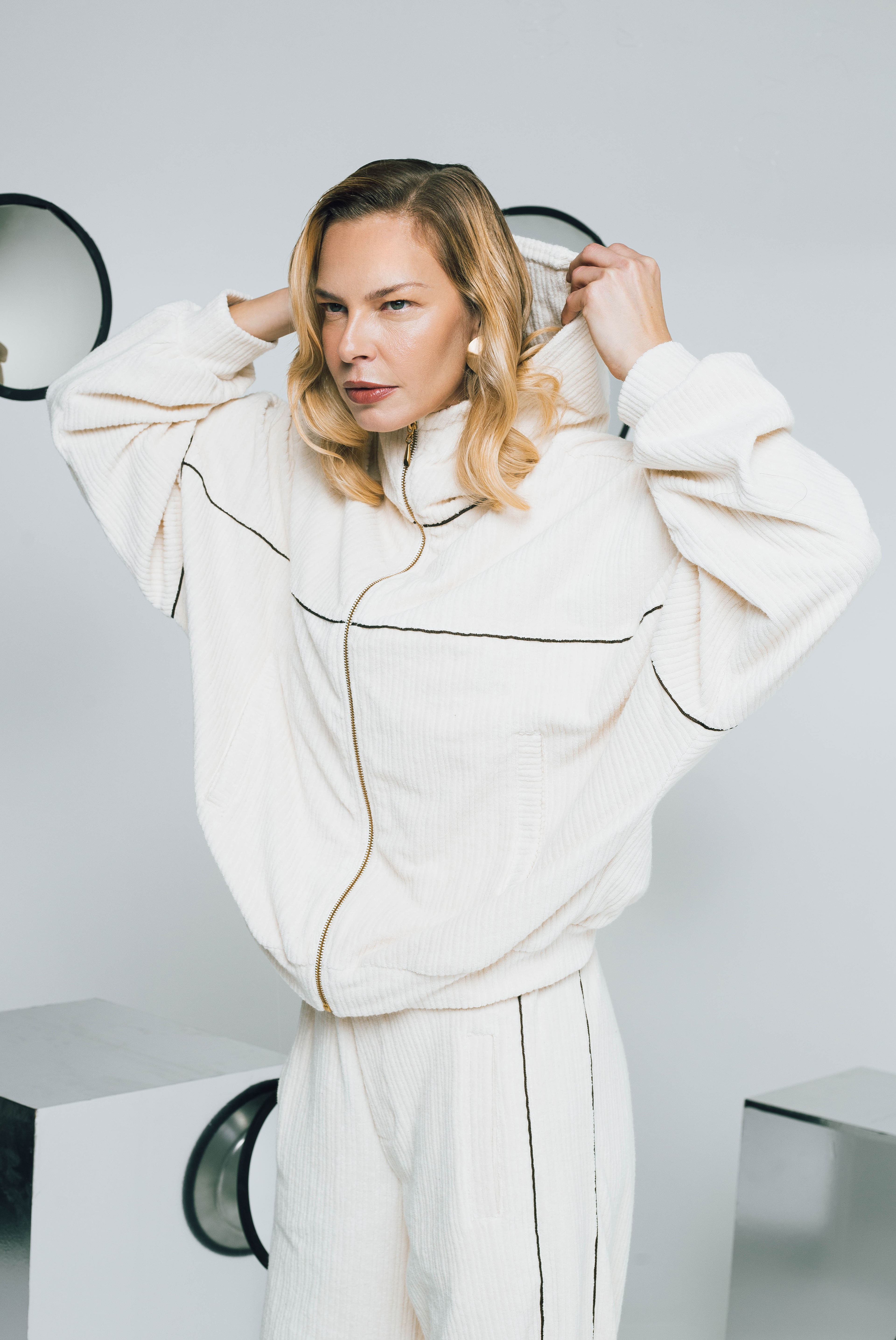 Campanha Inverno 2025 Marles Textil com Ana Smolinski e beleza Mars Pimenta 