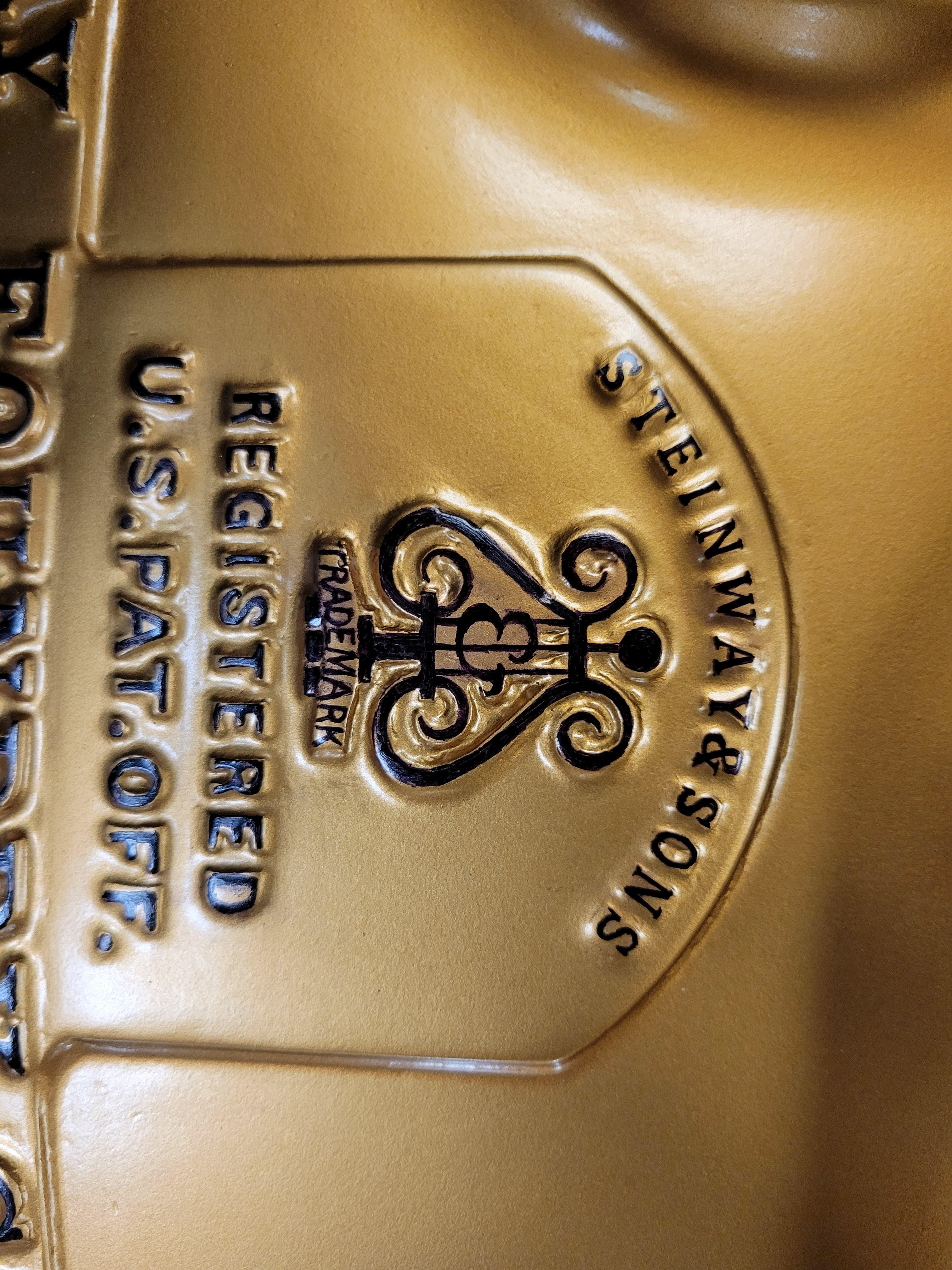 Detail Steinway Plate Lettering