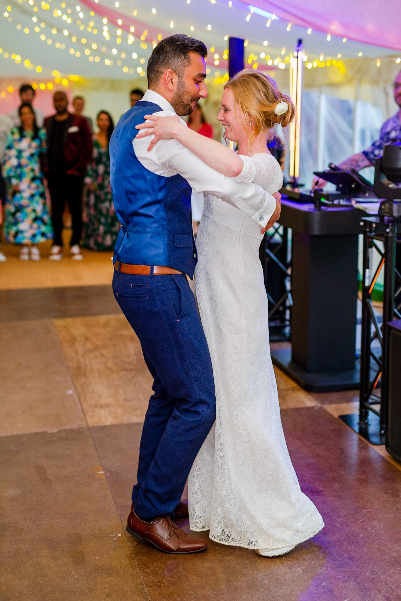 Pictures from Jay and Flo's beautiful spring wedding that took place at Shaftesbury in North Dorset and