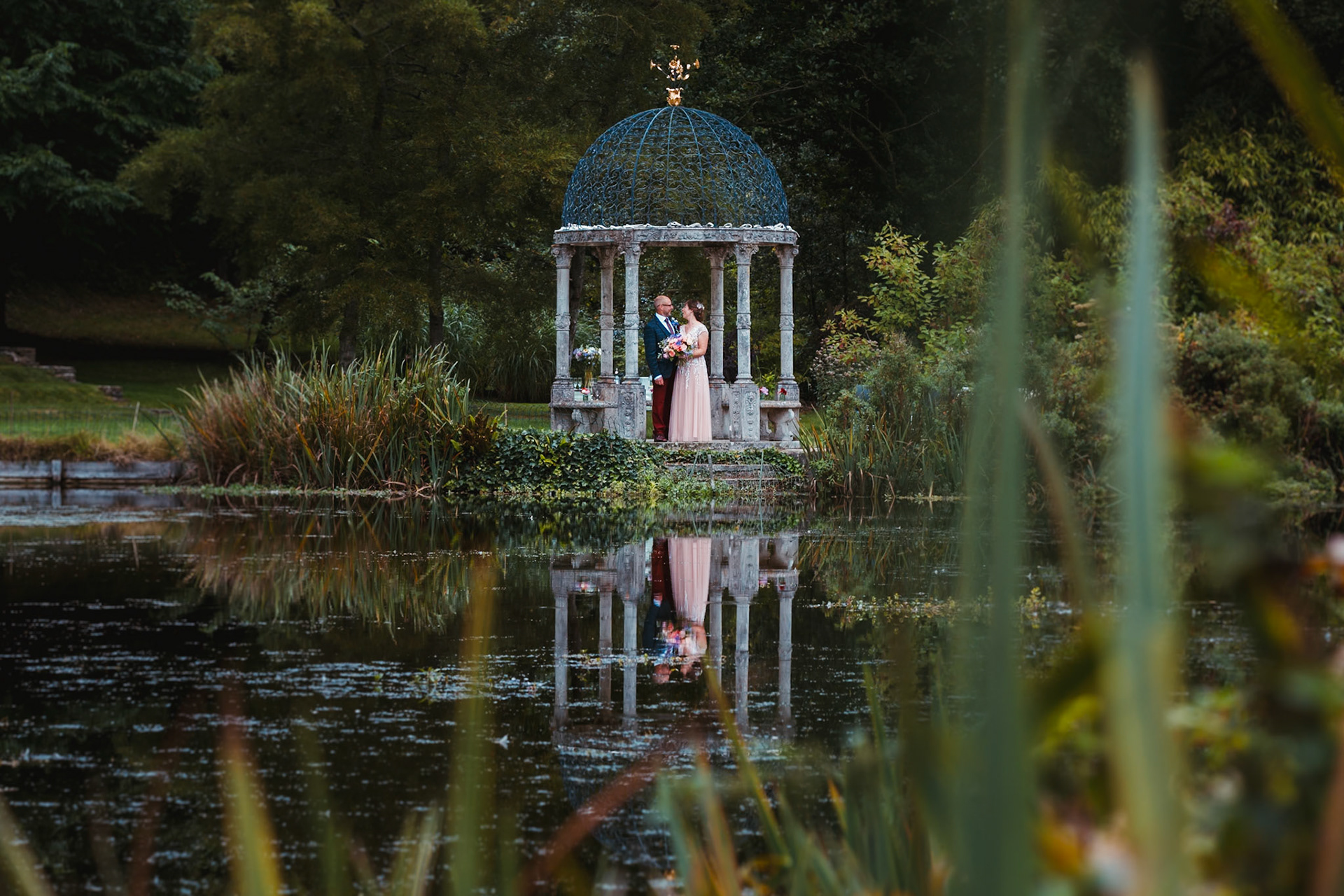 Sharon and Chris at their beautiful Wedding at The Springhead Gardens near Shaftesbury Dorset