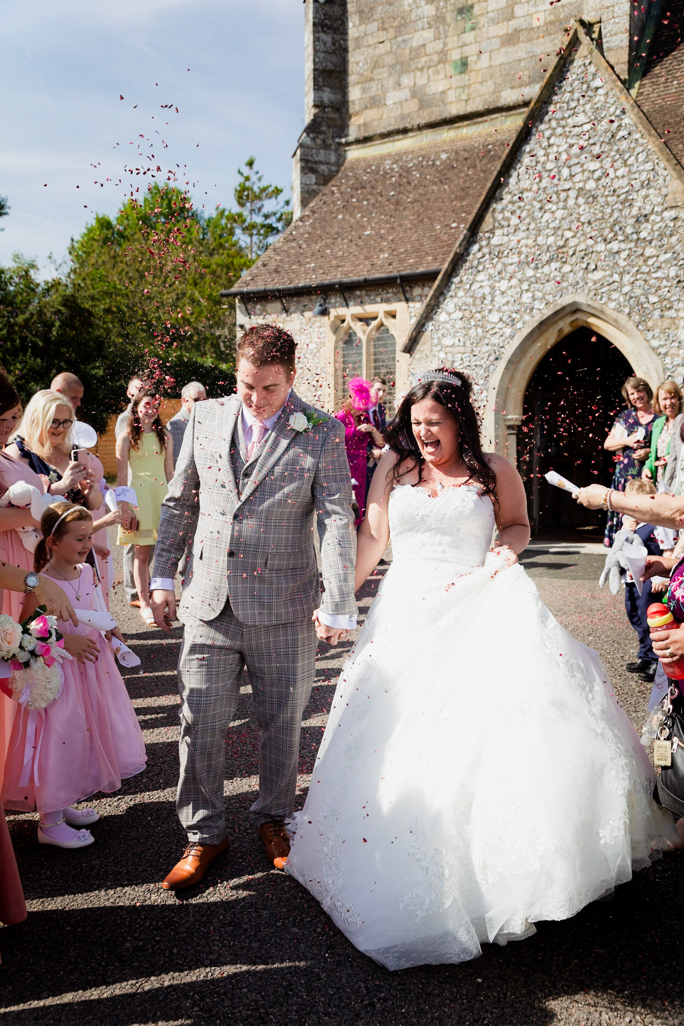 Korrine and Gregs Wedding took place at Sandford springs with the ceremony taking place at Overton Church on a beautiful sunny day on the 9th September 2023