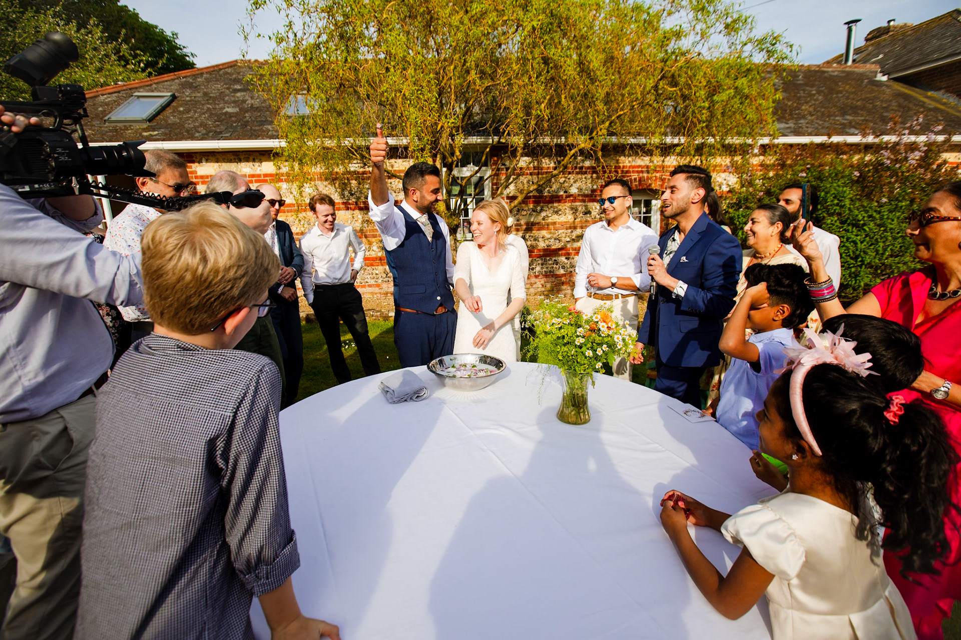 Pictures from Jay and Flo's beautiful spring wedding that took place at Shaftesbury in North Dorset and