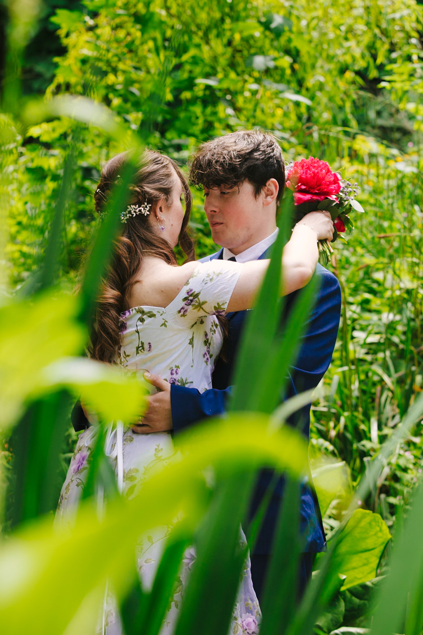 Lia and Sams Wonderful Wedding on the 25th May 2025 with the ceremony taking place at Upwey Wishing Well, the reception taking place at the Centenery Club in Weymouth, this was of my split weddings packages.