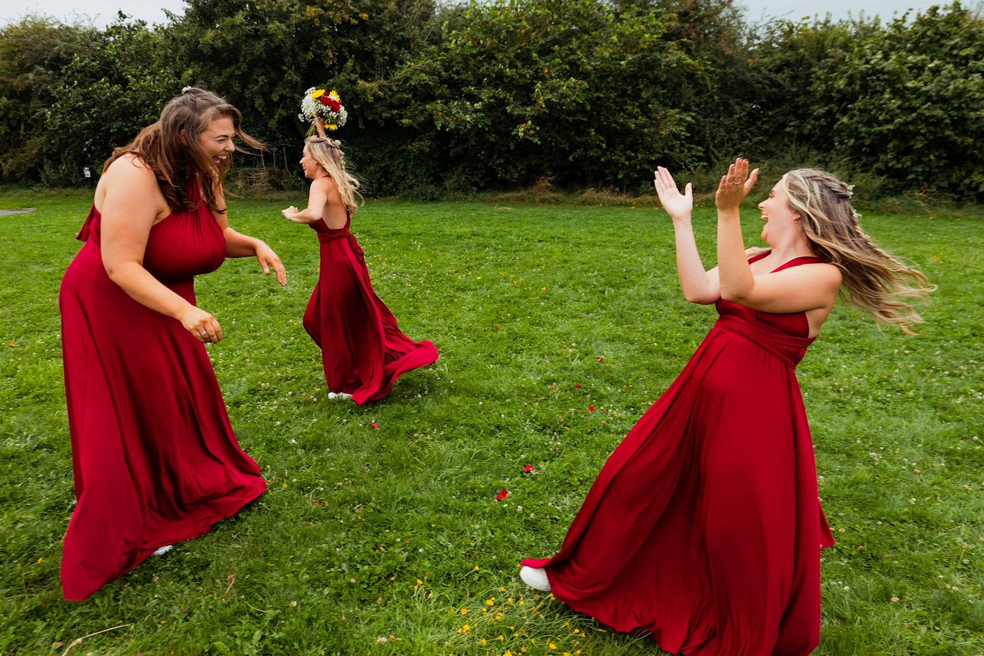 beckie and Steves Wedding Pictures taken in Taunton and the reception at Stoke st Gregory in Somerset.