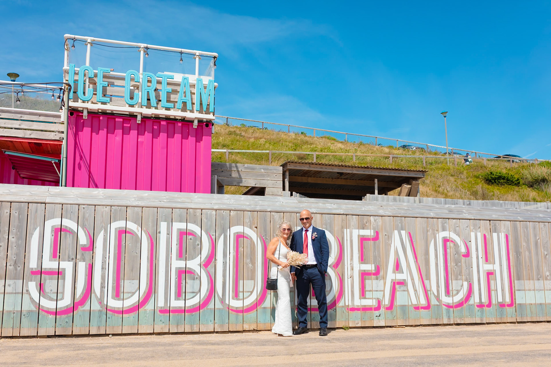 Susan and Barrys small summer wedding took place at Bournemouth Town Hall, the reception at Sids Slaps in Southbourne and drinks at Sobo Beach.