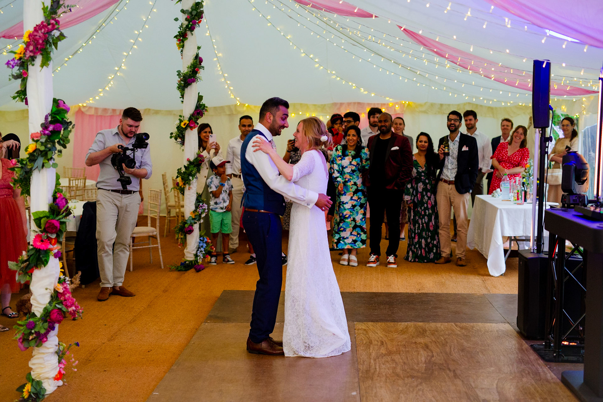Pictures from Jay and Flo's beautiful spring wedding that took place at Shaftesbury in North Dorset and