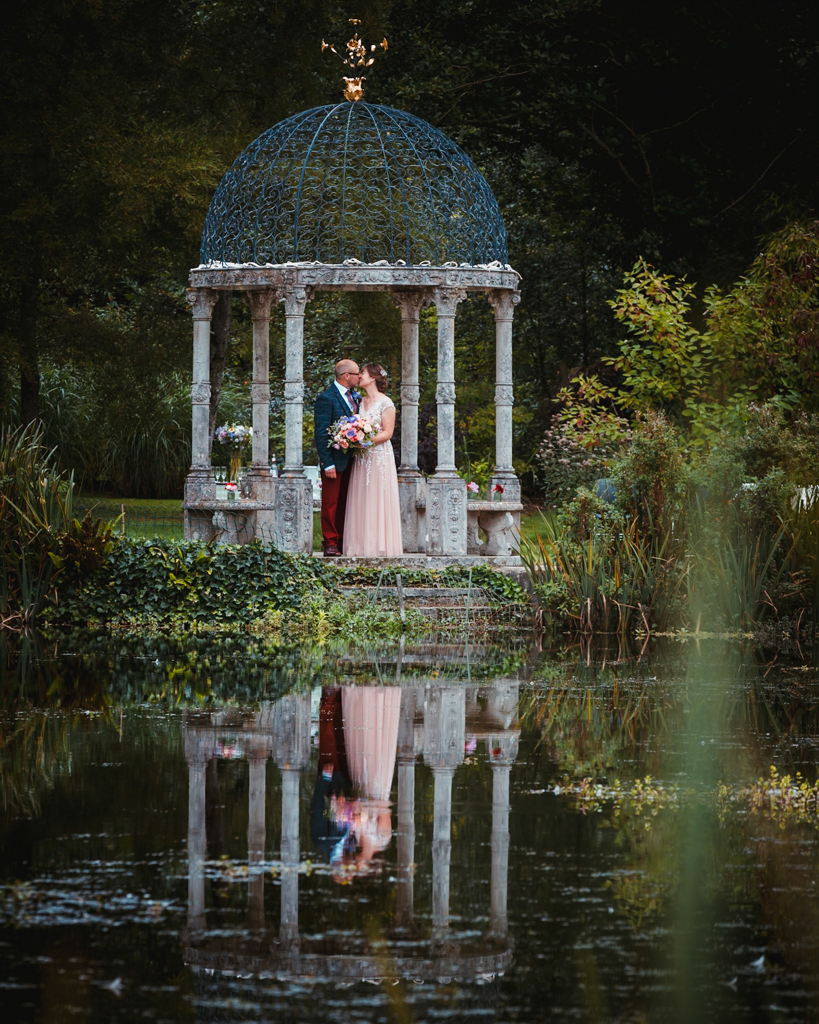 Sharon and Chris at their beautiful Wedding at The Springhead Gardens near Shaftesbury Dorset