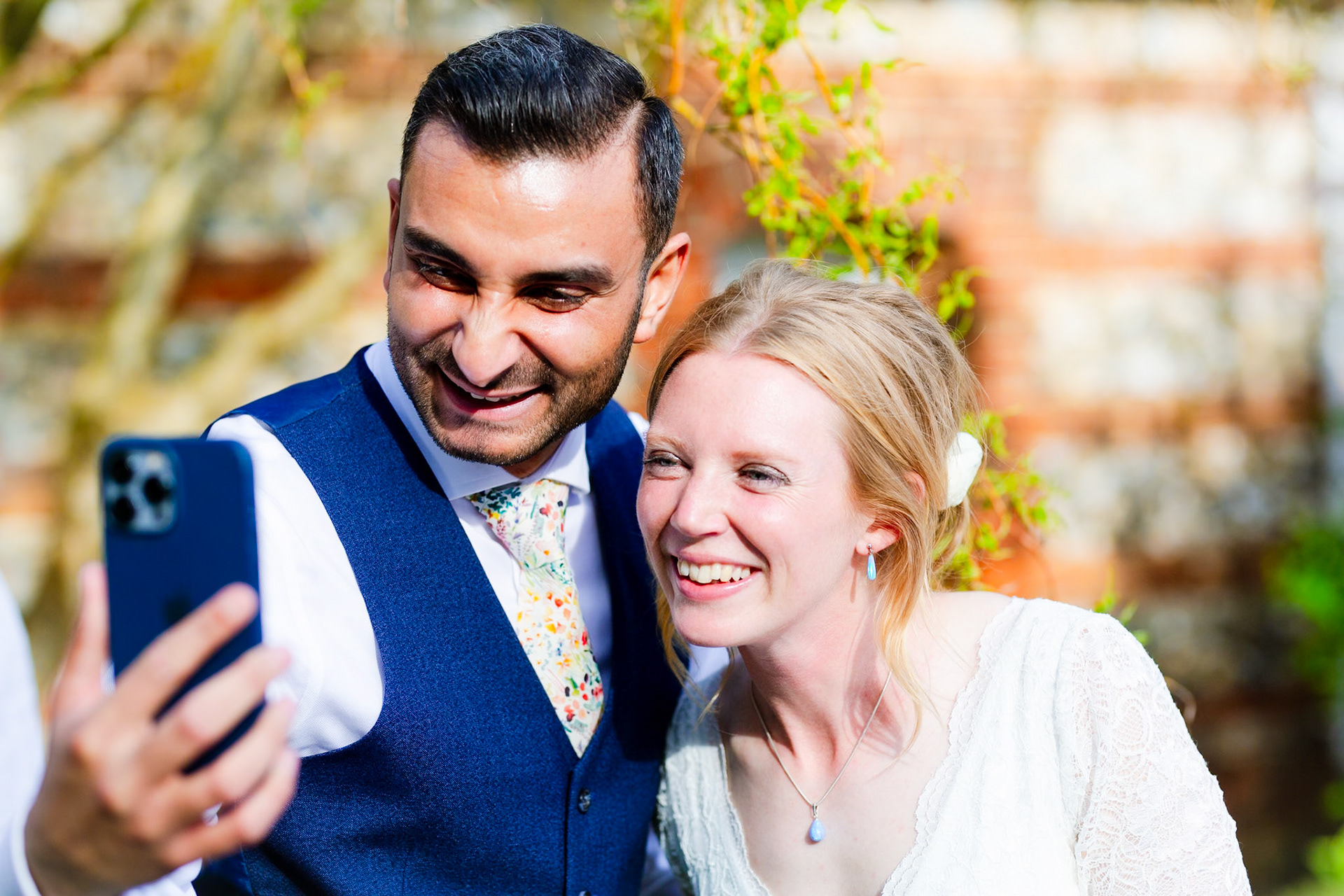 Pictures from Jay and Flo's beautiful spring wedding that took place at Shaftesbury in North Dorset and