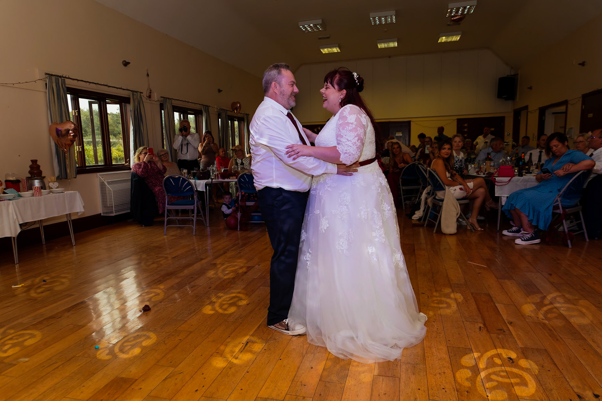 beckie and Steves Wedding Pictures taken in Taunton and the reception at Stoke st Gregory in Somerset.