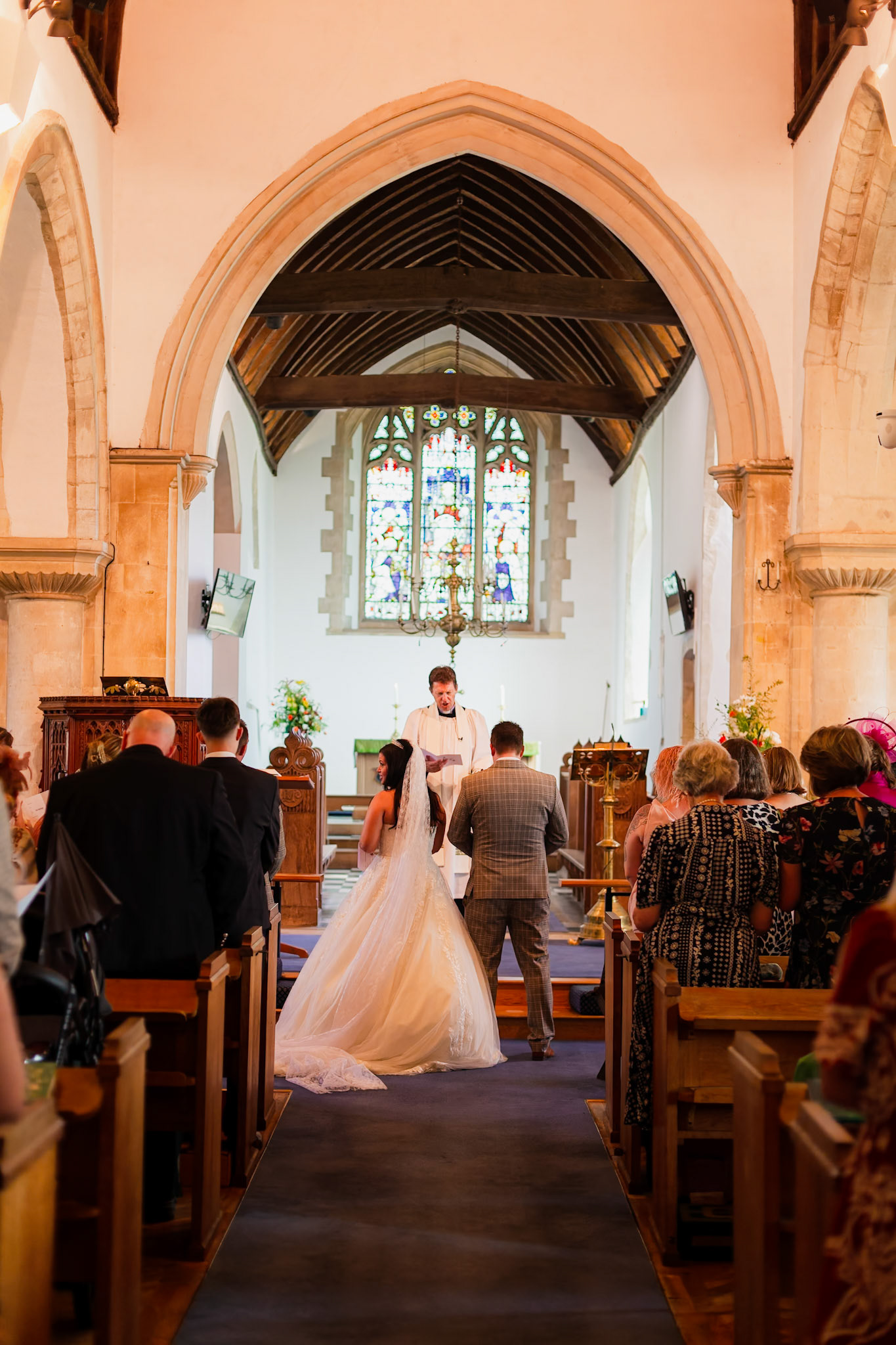 Korrine and Gregs Wedding took place at Sandford springs with the ceremony taking place at Overton Church on a beautiful sunny day on the 9th September 2023