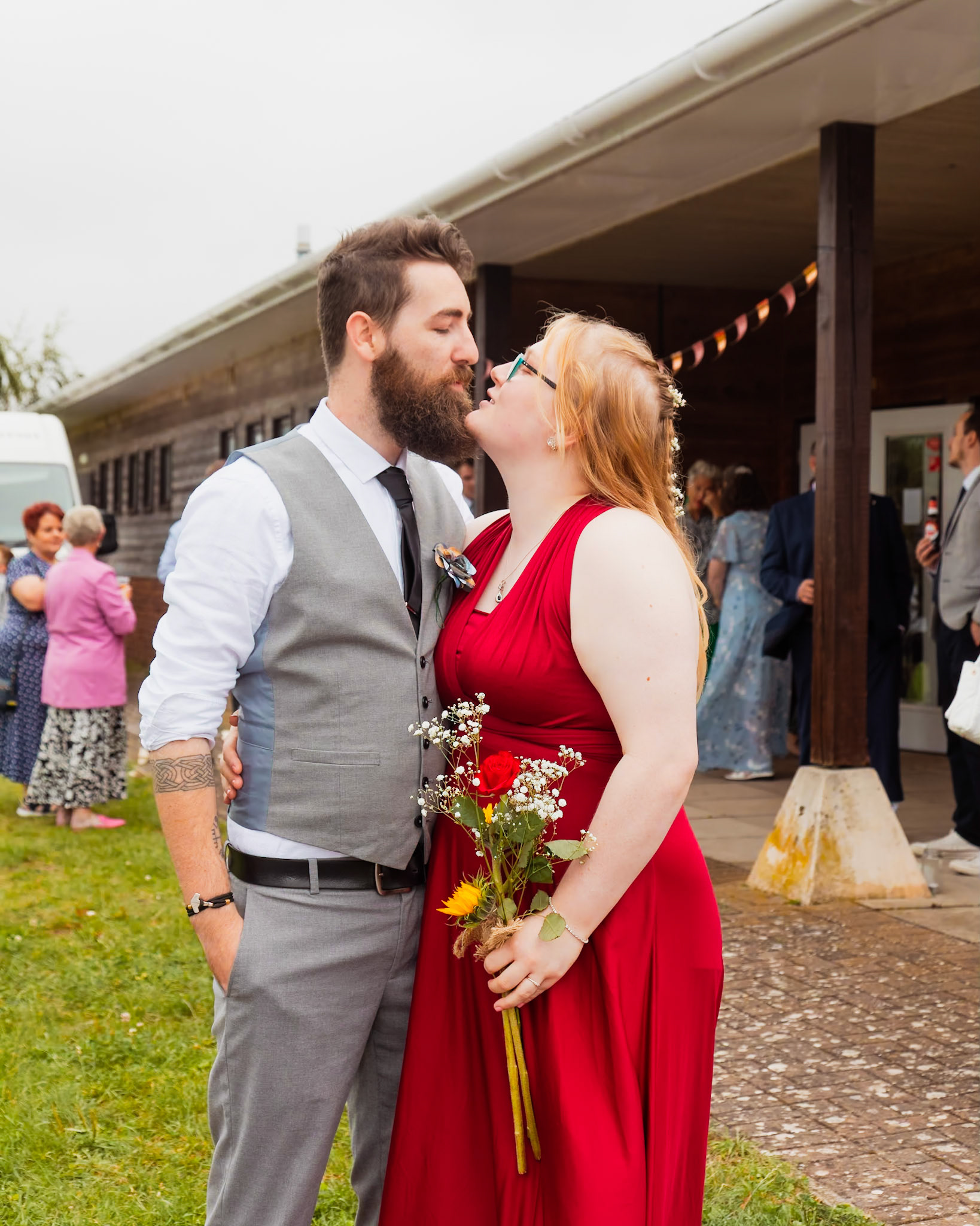 beckie and Steves Wedding Pictures taken in Taunton and the reception at Stoke st Gregory in Somerset.