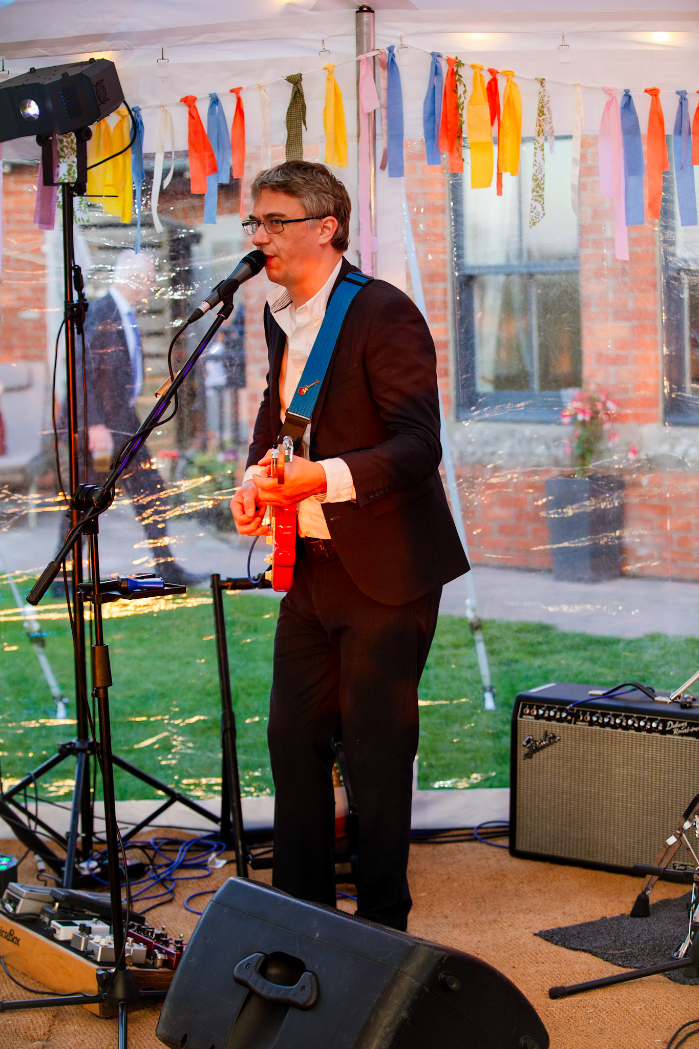 Holly and Olivers wedding that took place on 10th May 2025 with the ceremony taking place at Shaftesbury Town Hall photos on the Famouse Gold Hill and reception at a local house.