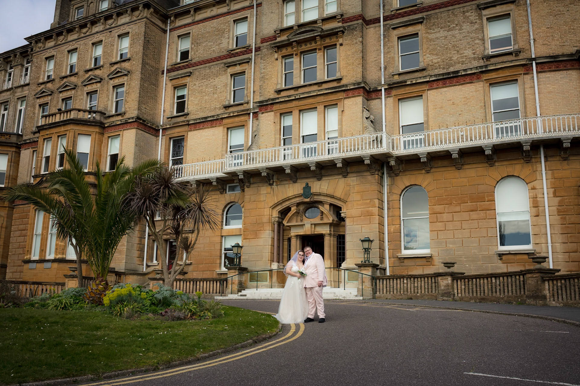 Autumn and Roberts Wedding in Bournemouth, cereomany at Bournemouth Town Hall and Photos along Bournemouth Seafront