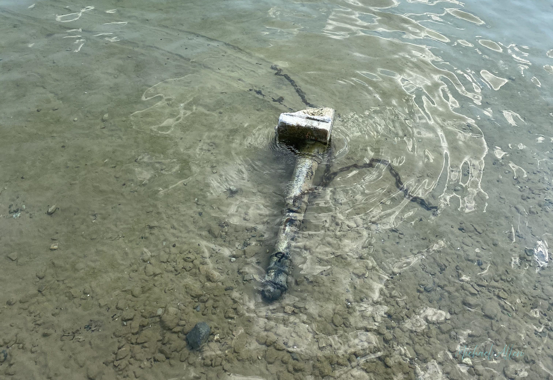 Photo taken original by: Michael D. Allen (Lake Havasu) With L.A. no tension