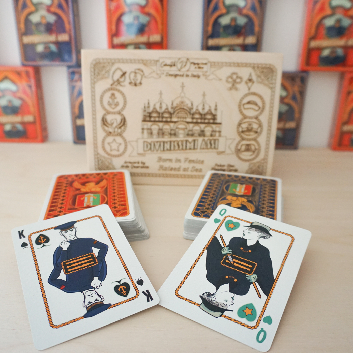 Divinissimi Assi playing cards and wooden box by CalamoVe – Italian design inspired by the Naval School of Venice.