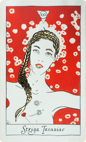 Striga Insaniae (The Fool) tarot card from Strigarum Arcana by Ardo Quaranta, depicting a witch lying among daisies with braided hair and open arms, holding flower petals on her lips, set in a composition that contrasts innocence and inner unrest.