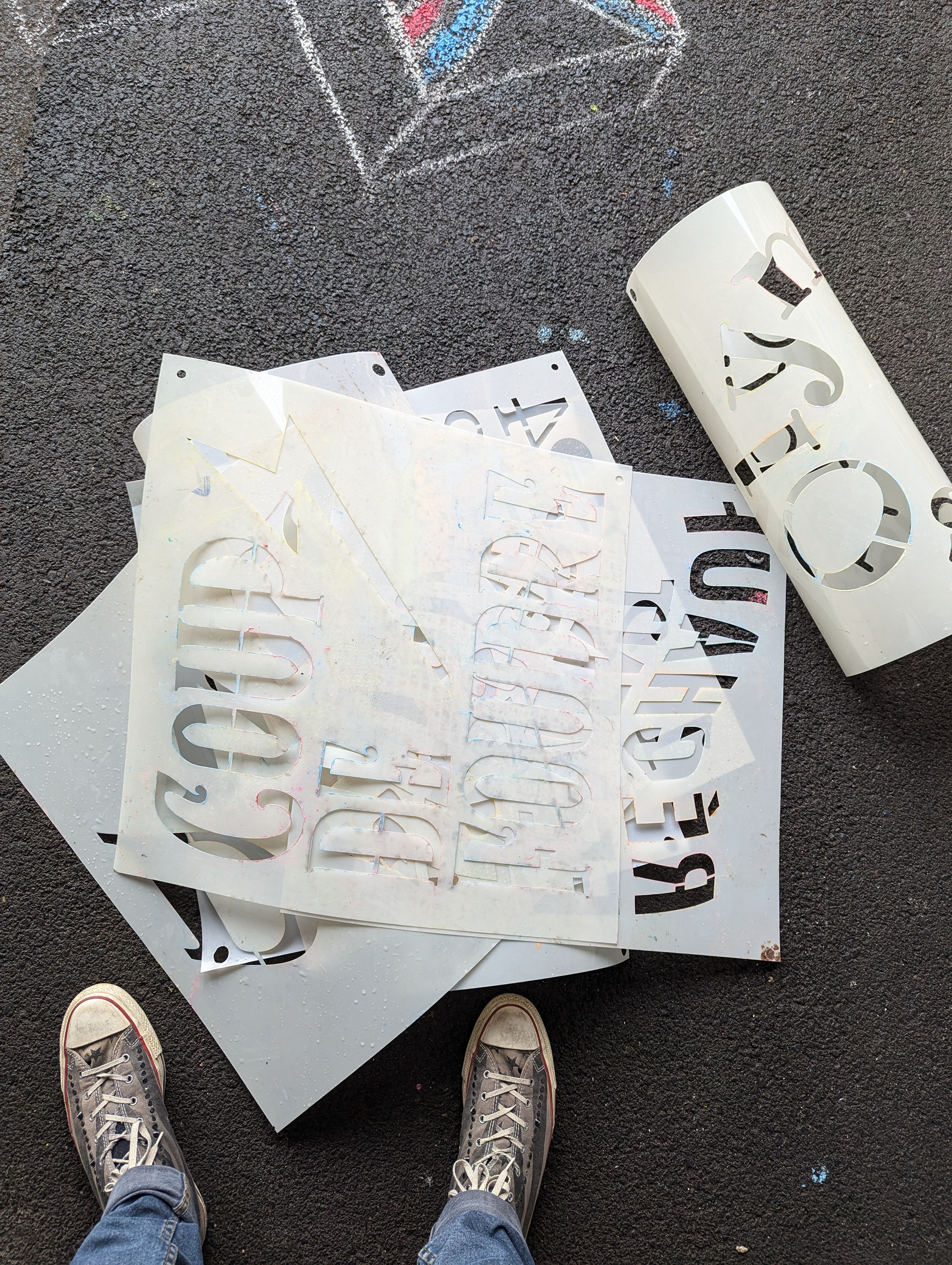 Pochoirs pour typographie à la craie