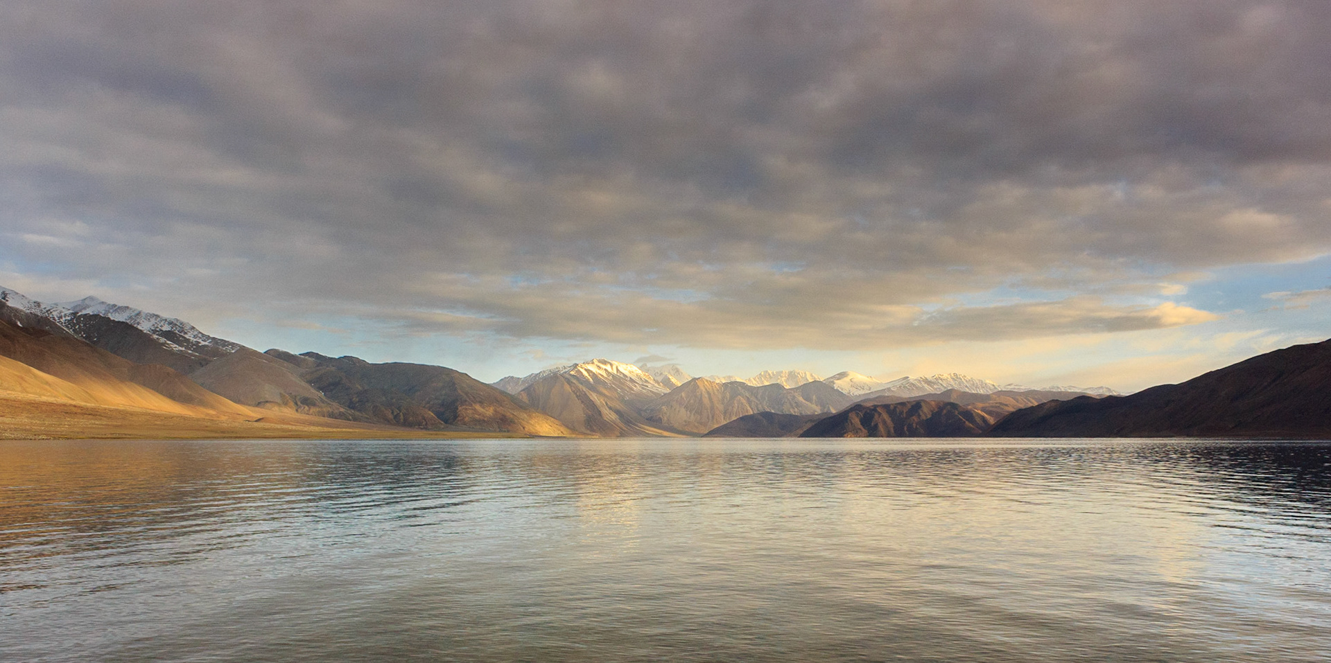 Dawn at Lake
