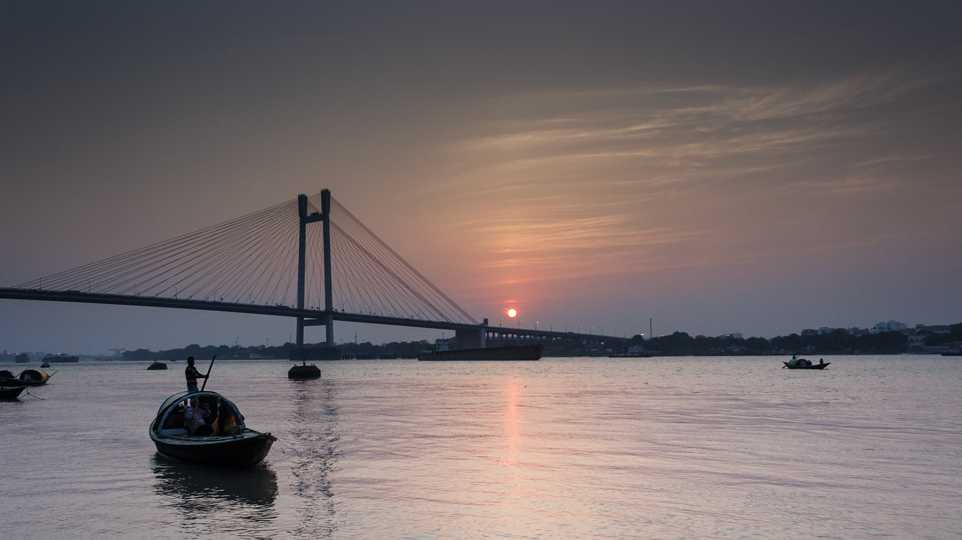 Kolkata Vidyasagar Setu at Sunet
