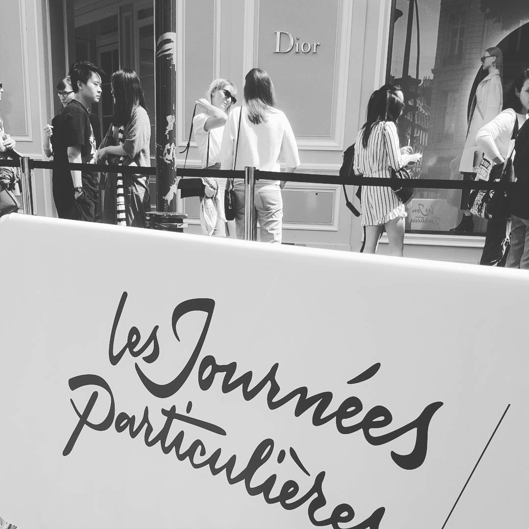 People Queue At Les Journees Particulieres Of The Lvhm Stock Photo -  Download Image Now - iStock