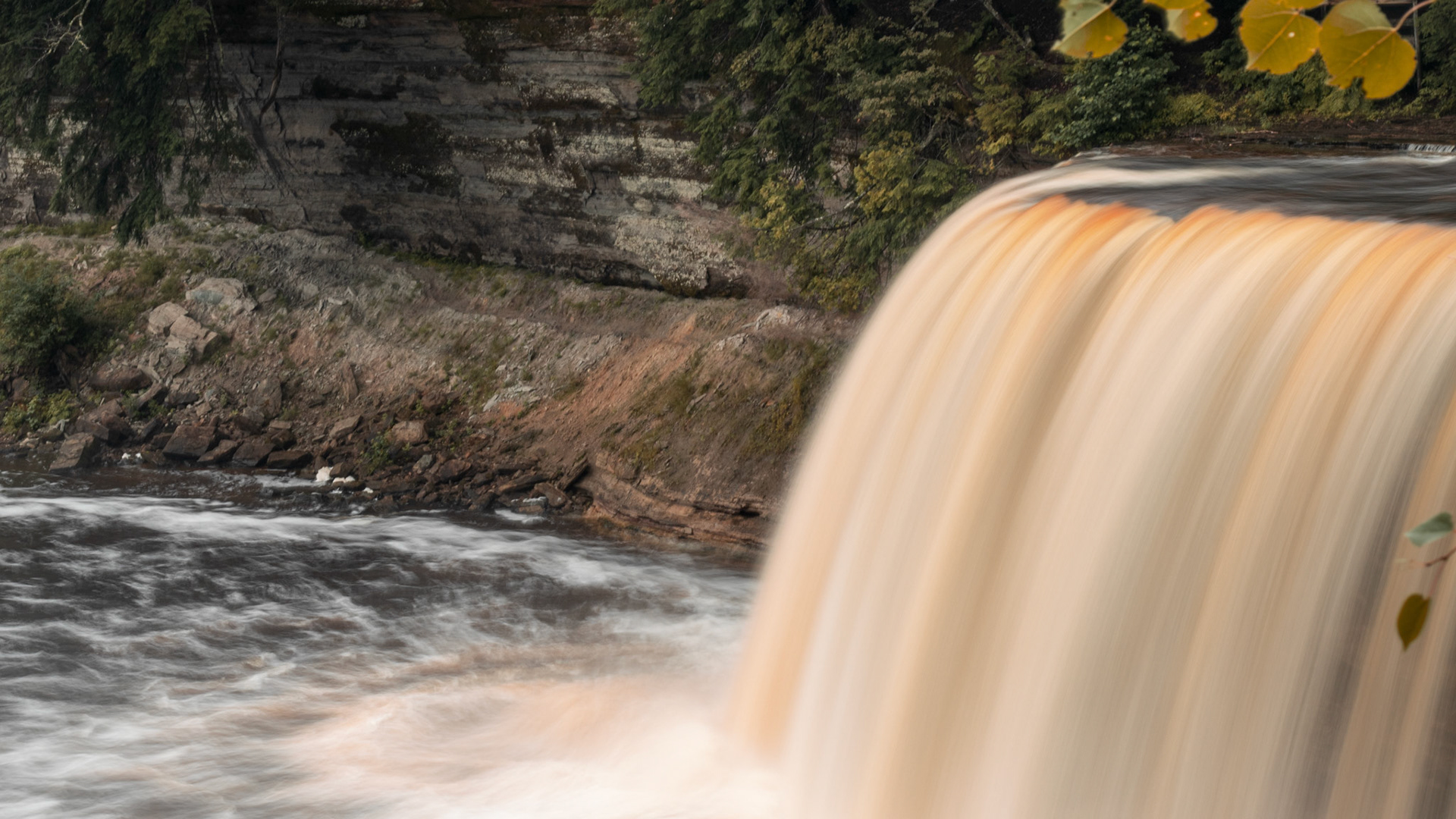 Upper Tahquamenon falls