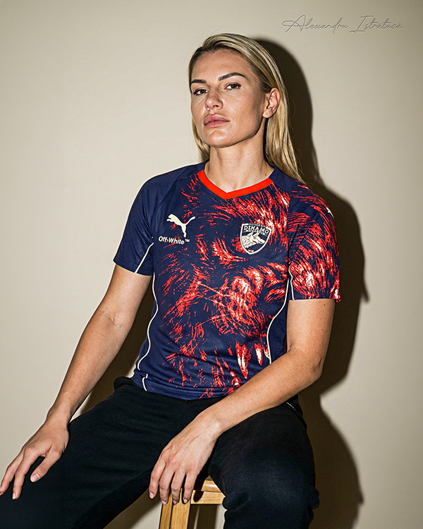 Studio fashion mockup of the Dinamo shirt