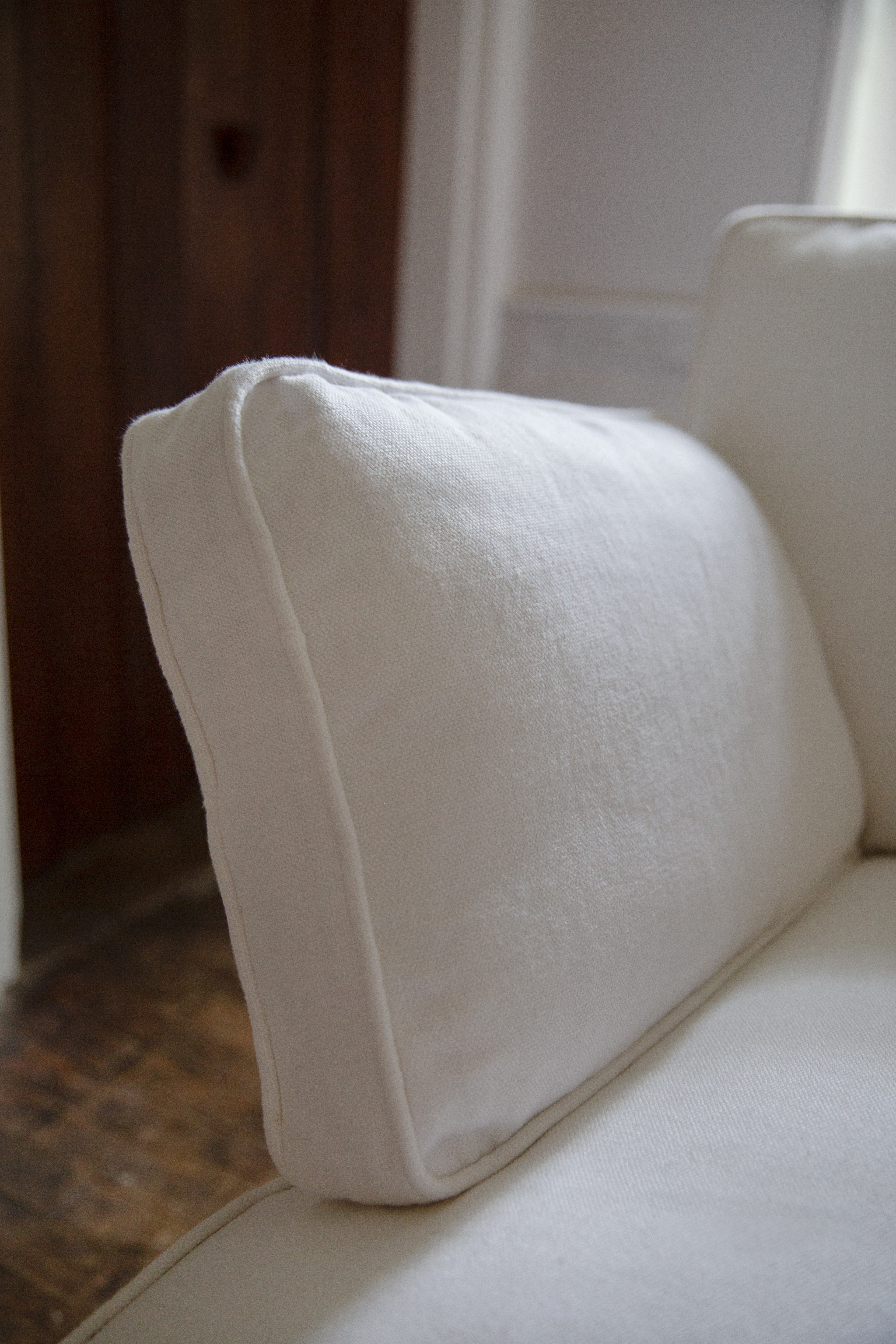 Selenite 100% Linen - Otter Box Edge Sofa