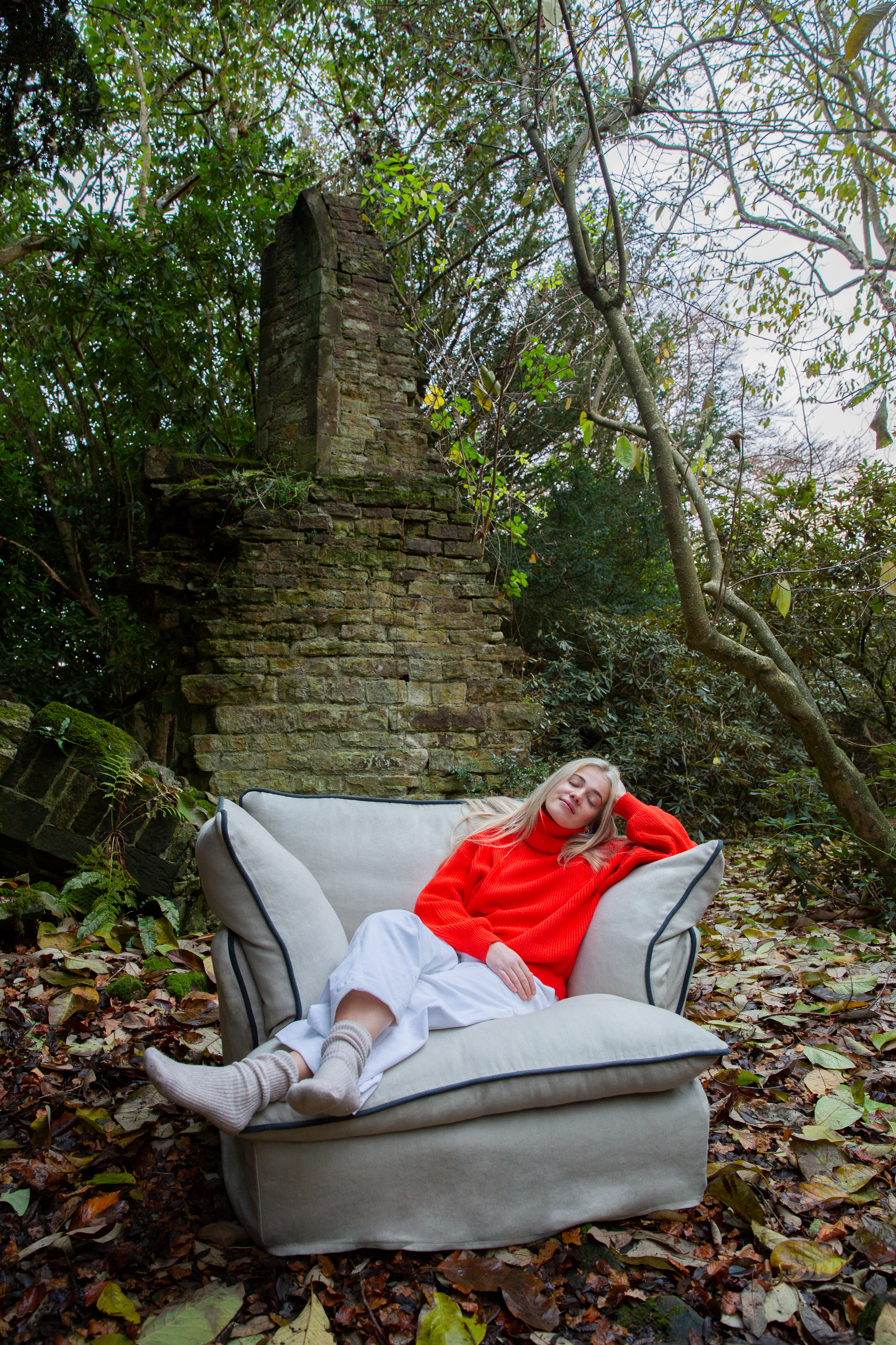 Sunstone/Hawks Eye 100% Linen - Marnie Contrast Piped Armchair