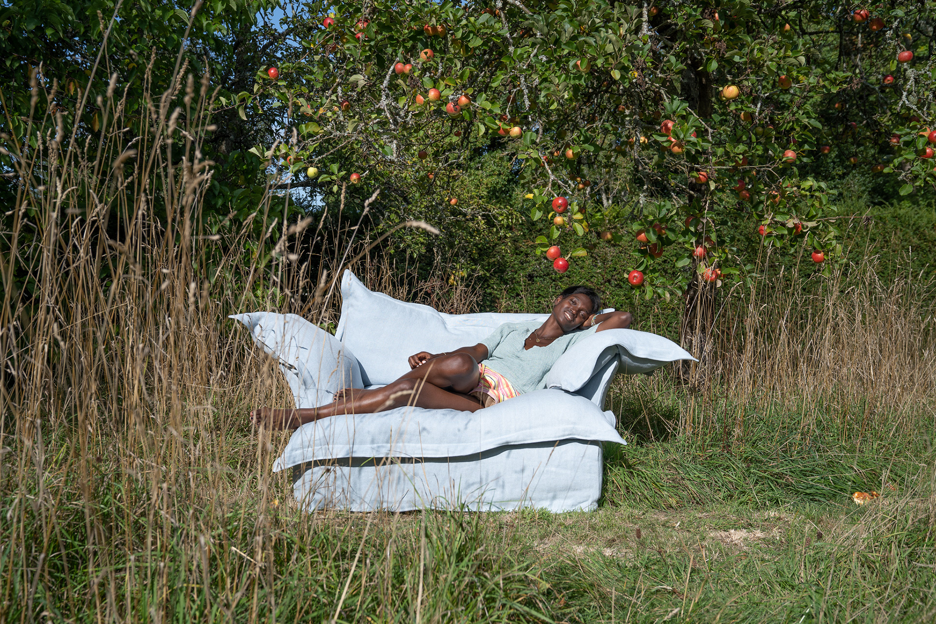 Aquamarine 100% Linen - Song Pillow Edge Love Seat