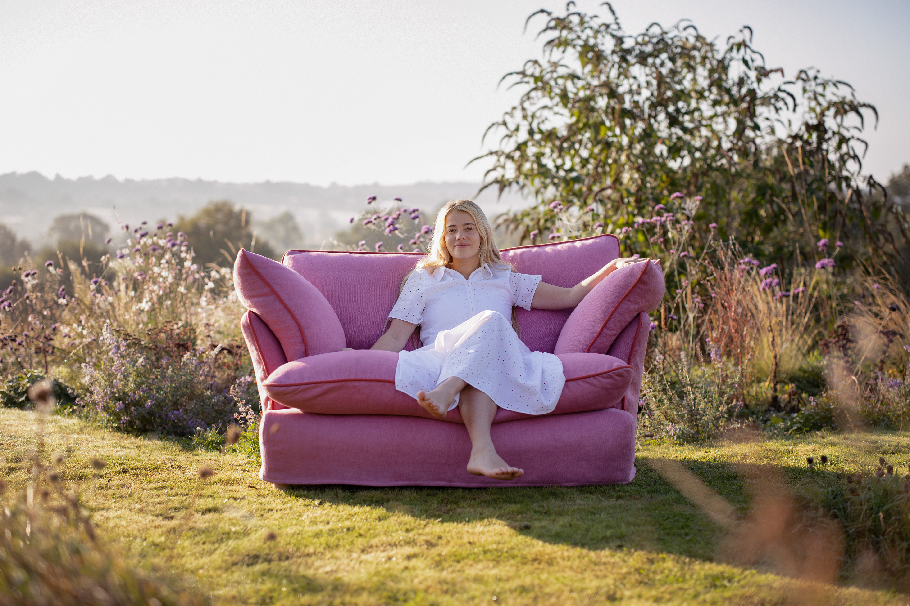 Rose Quartz/Garnet 100% Linen - Marnie Contrast Piped Love Seat