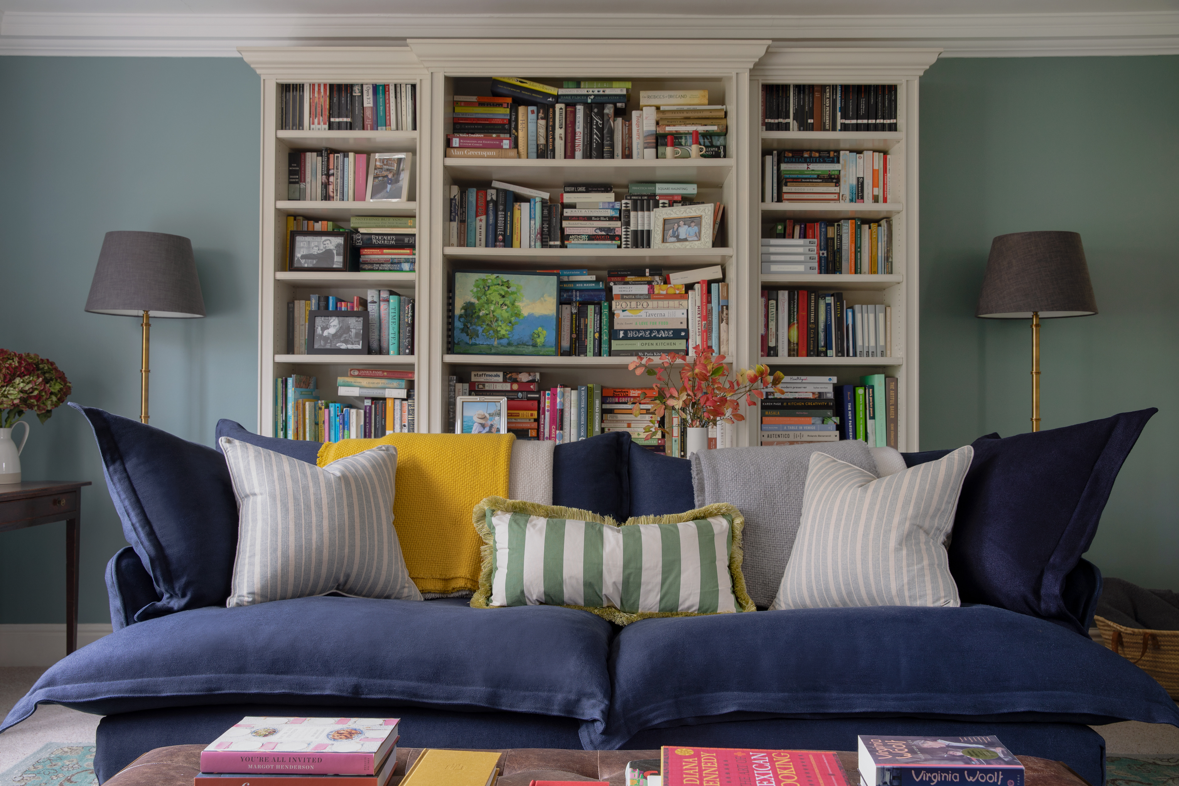 Obsidian 100% Linen - Song Pillow Edge Sofa