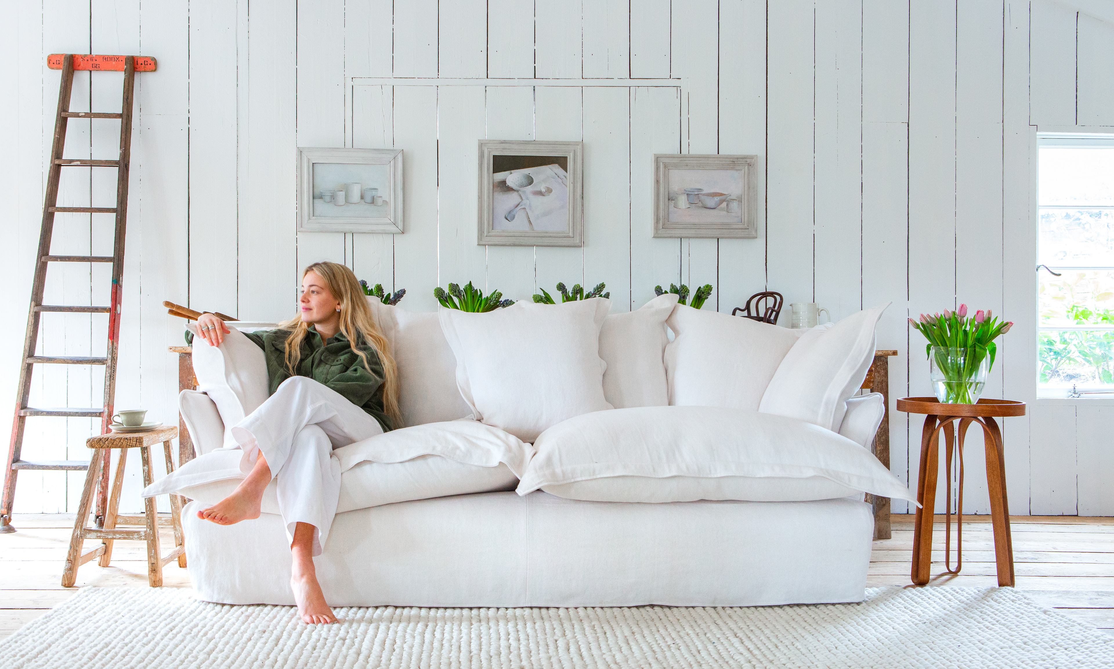Moonstone 100% Linen - Song Pillow Edge Sofa