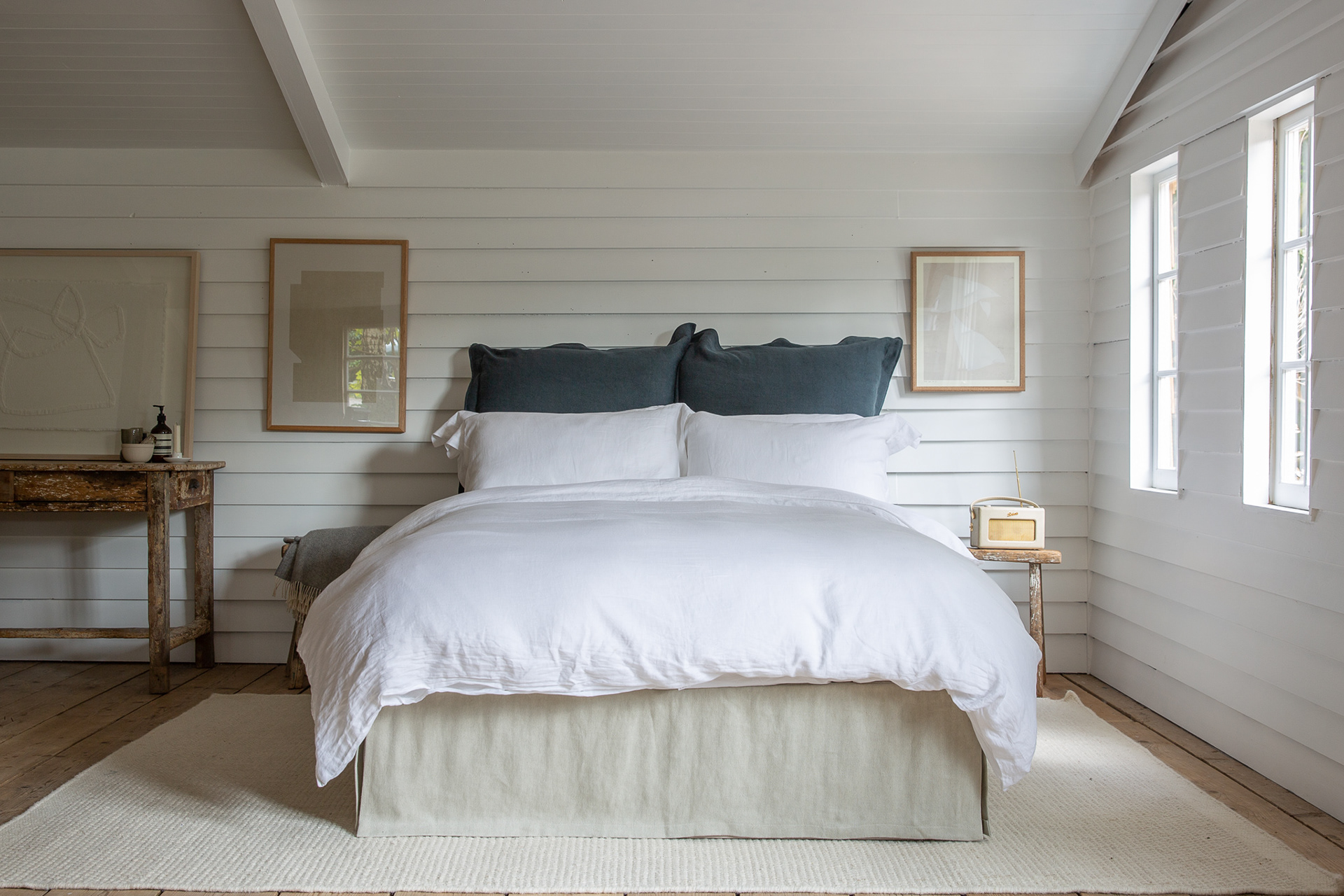 Hawk's Eye 100% Linen - Song Pillow Edge Headboard